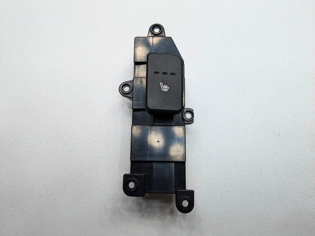 2013 - 2019 OEM HYUNDAI SANTA FE FRONT RIGHT SIDE SEAT HEAT HEATED SWITCH