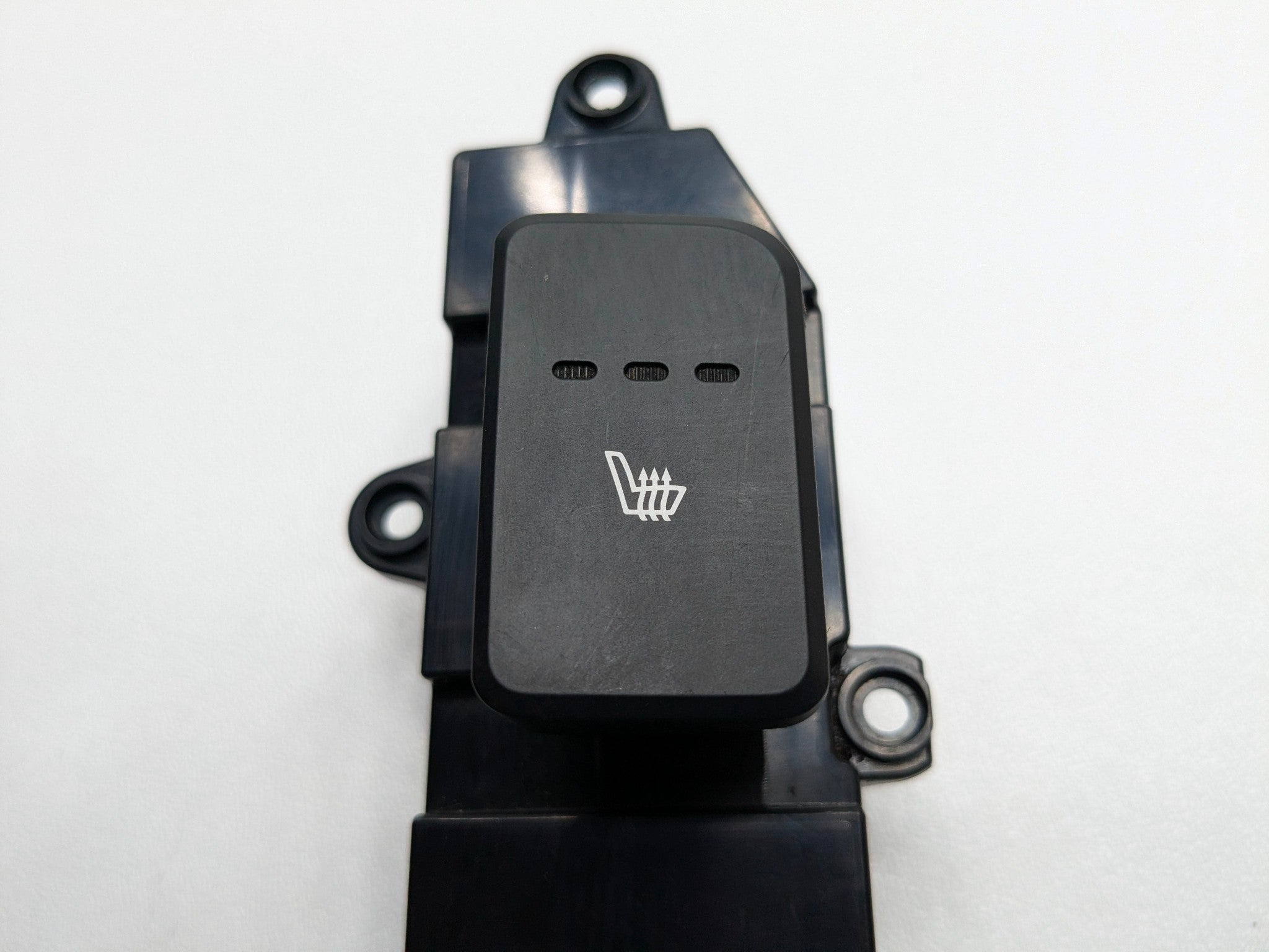 2013 - 2019 OEM HYUNDAI SANTA FE FRONT RIGHT SIDE SEAT HEAT HEATED SWITCH
