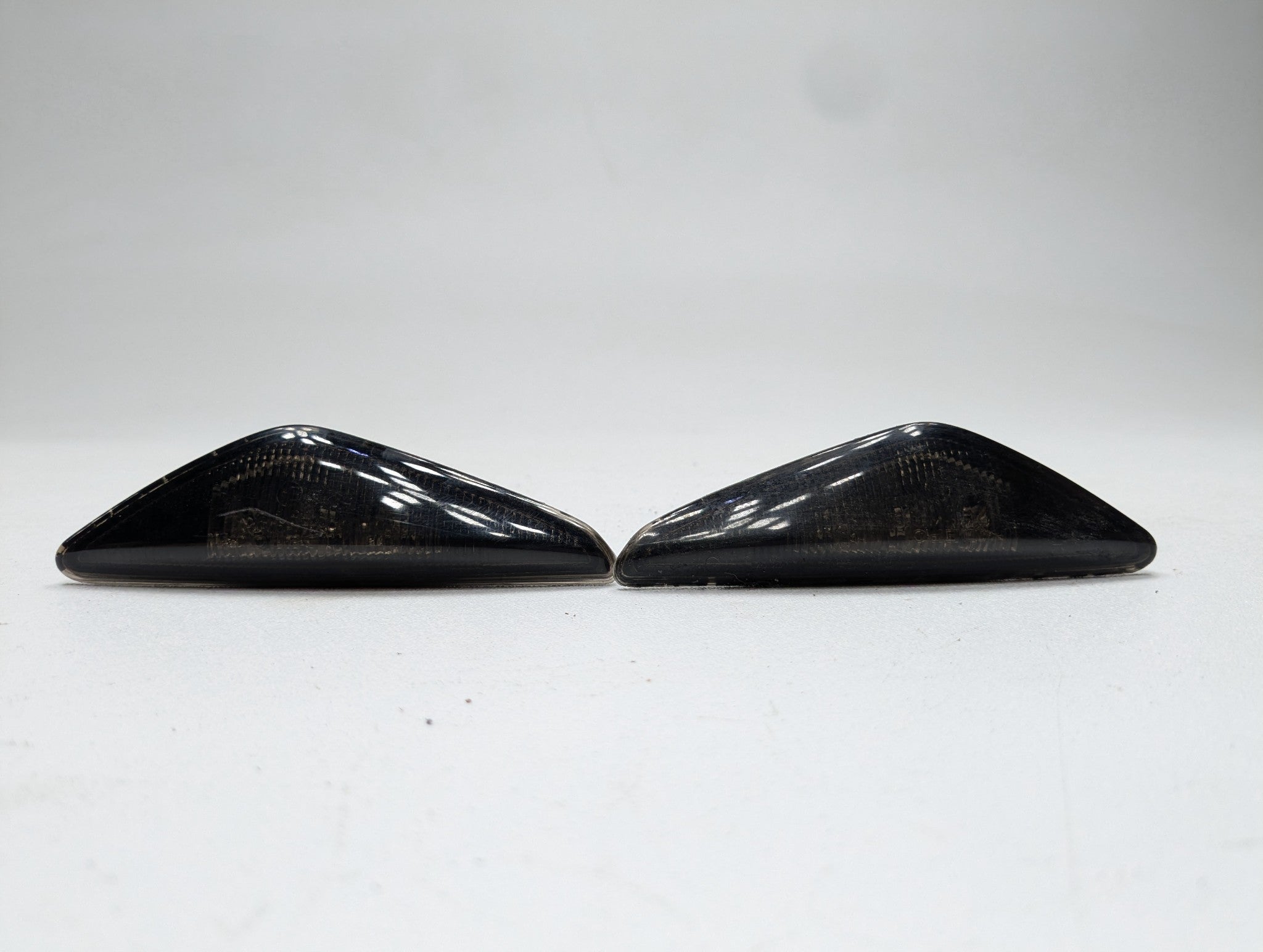 04 - 06 OEM BMW 330CI FRONT LEFT AND RIGHT TURN SIGNAL MARKER LIGHT ASSEMBLY