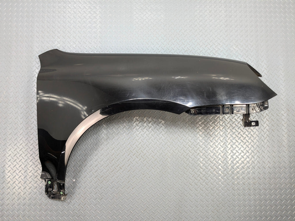 2004 - 2006 OEM PORSCHE CAYENNE V6 FRONT RIGHT PASSENGER SIDE FENDER COVER PANEL