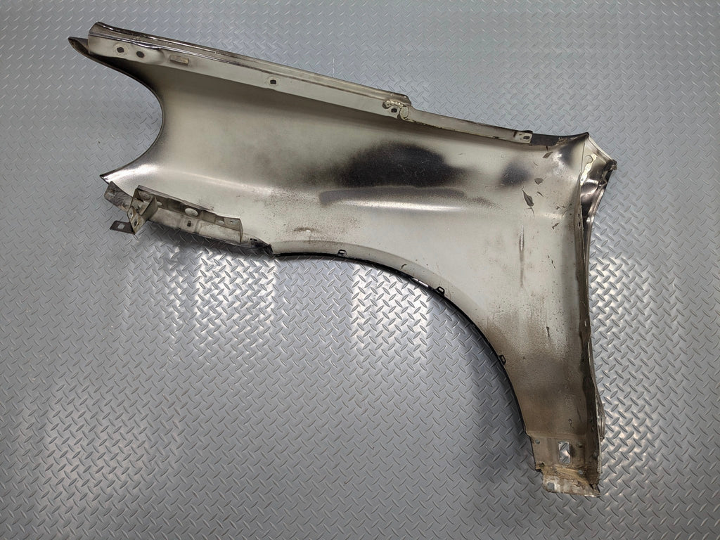 2004 - 2006 OEM PORSCHE CAYENNE V6 FRONT RIGHT PASSENGER SIDE FENDER COVER PANEL