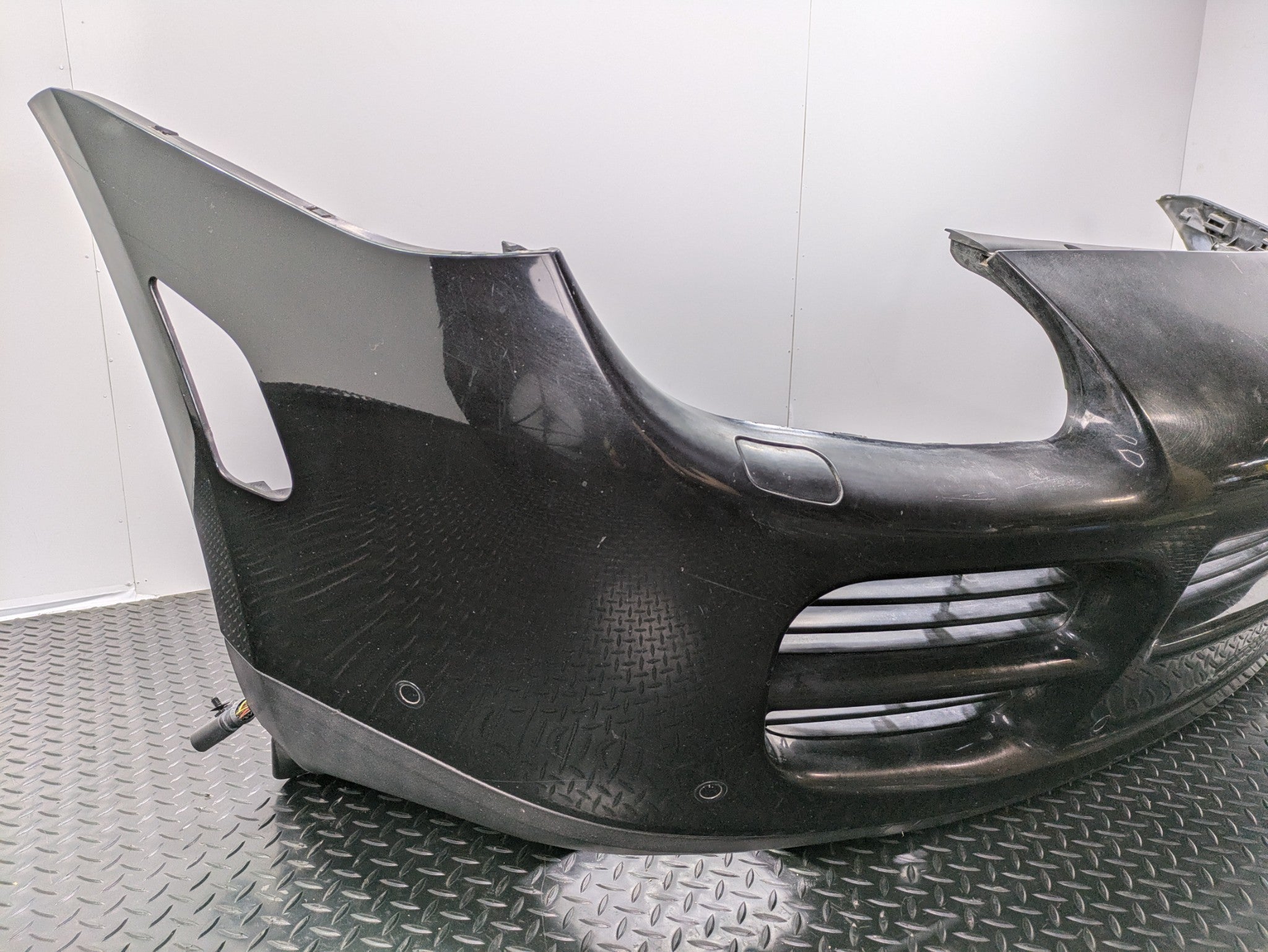 2004 - 2006 OEM PORSCHE CAYENNE V6 FRONT BUMPER COVER ASSEMBLY BLACK