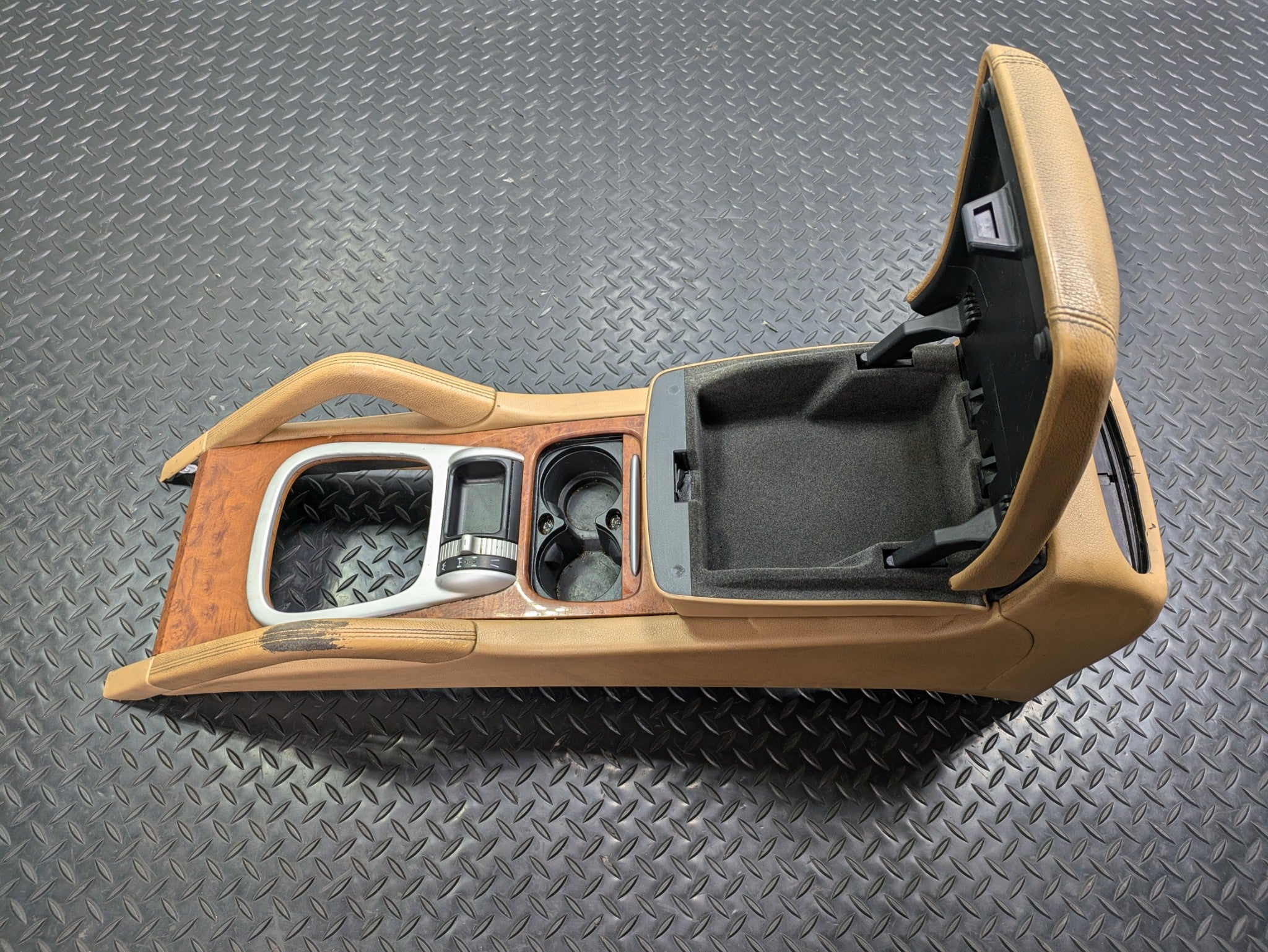 2004 - 2006 OEM PORSCHE CAYENNE V6 CENTER CONSOLE PANEL WITH ARMREST