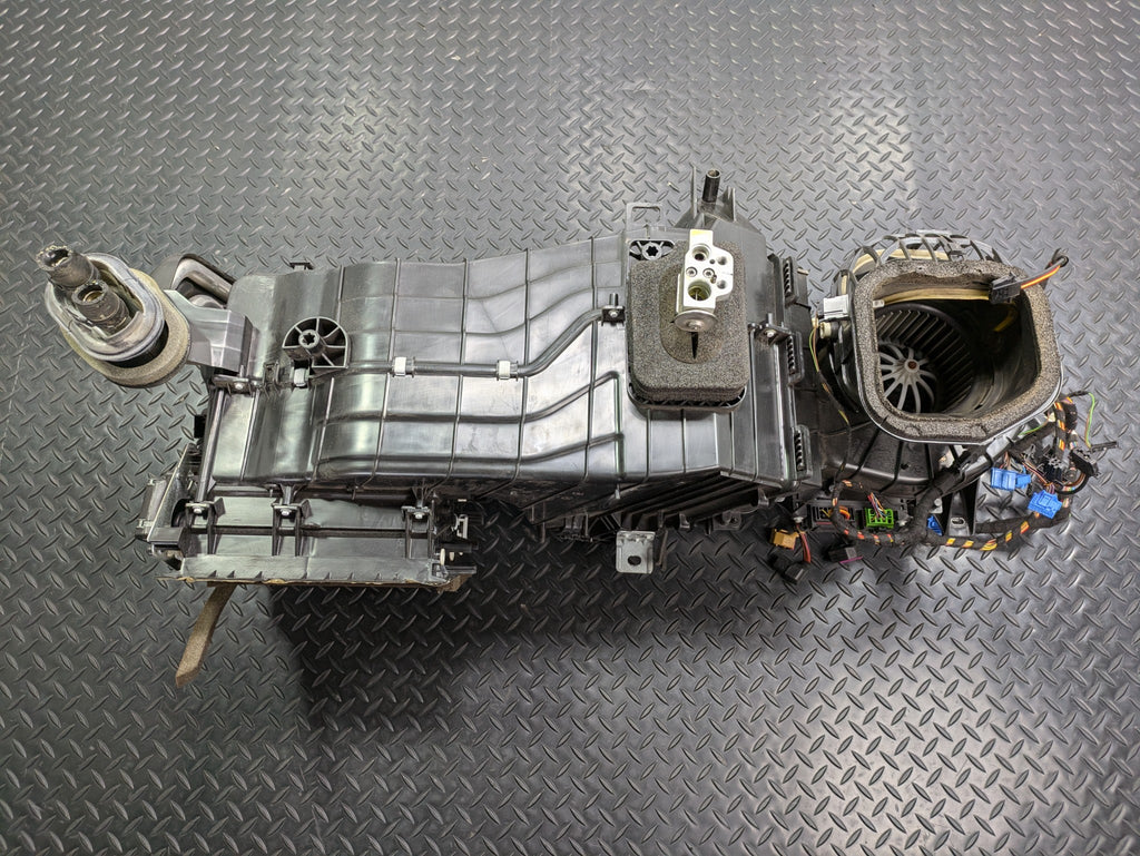 2004 - 2006 OEM PORSCHE CAYENNE V6 AC CLIMATE HEATER BLOWER HOUSING BOX ASSEMBLY