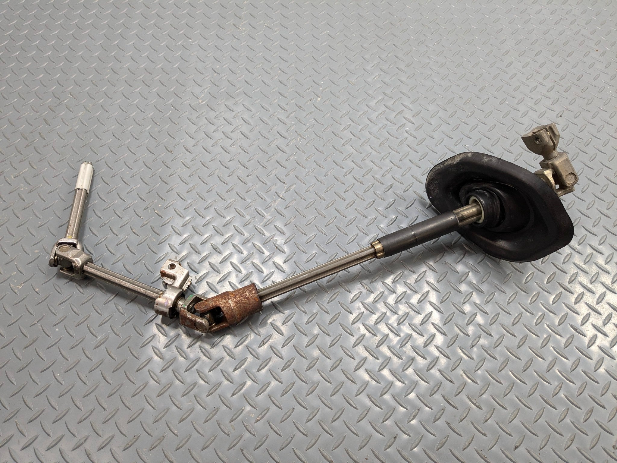 2004 - 2006 OEM PORSCHE CAYENNE V6 STEERING SHAFT JOINTS ASSEMBLY