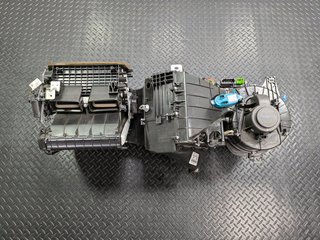 2004 - 2006 OEM PORSCHE CAYENNE V6 AC CLIMATE HEATER BLOWER HOUSING BOX ASSEMBLY