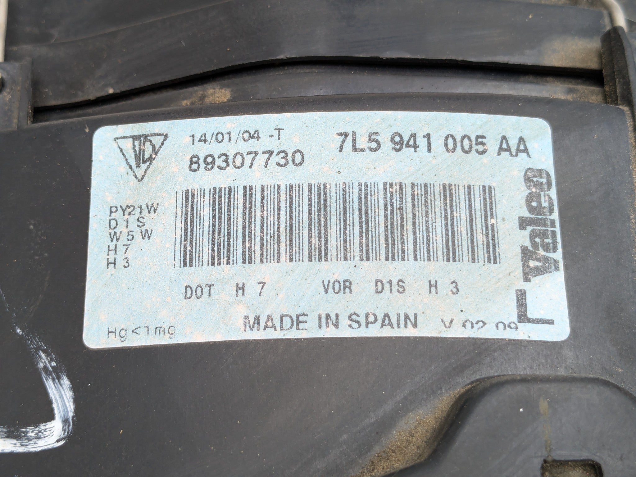 04 - 06 OEM PORSCHE CAYENNE V6 FRONT LEFT DRIVER SIDE HEADLAMP ASSEMBLY