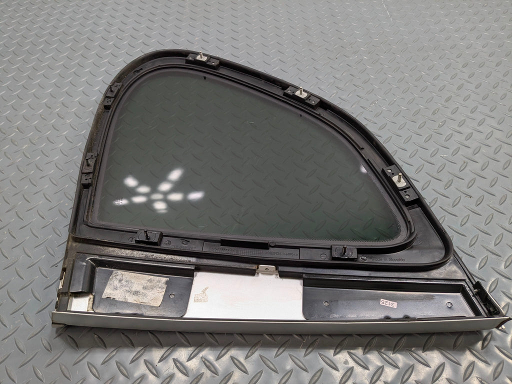 2004 - 2006 OEM PORSCHE CAYENNE V6 REAR LEFT SIDE QUARTER WINDOW VENT GLASS
