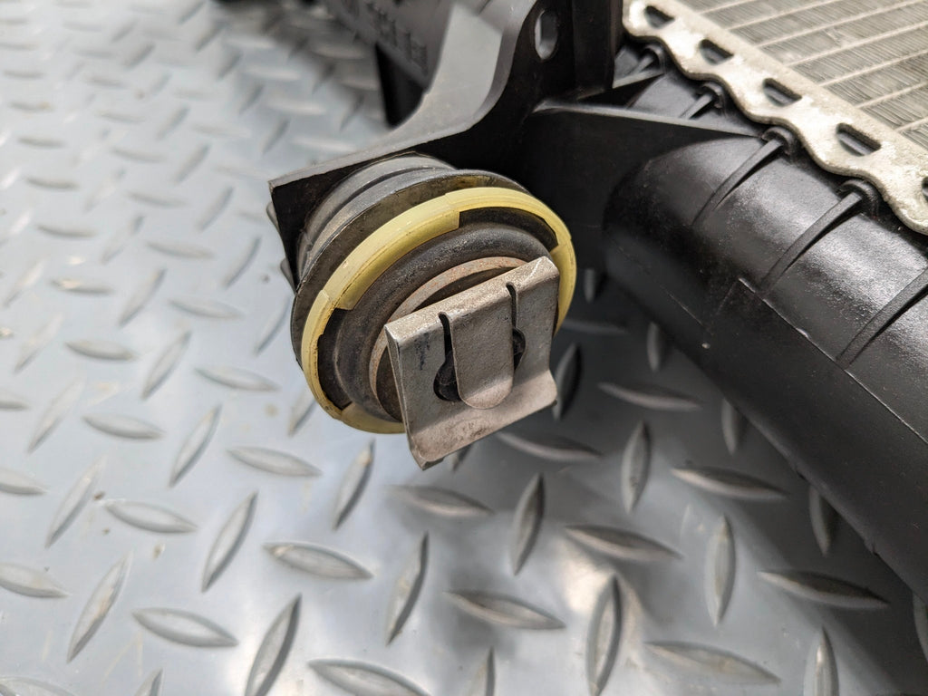 2004 - 2006 OEM PORSCHE CAYENNE V6 ENGINE MOTOR COOLANT COOLING RADIATOR