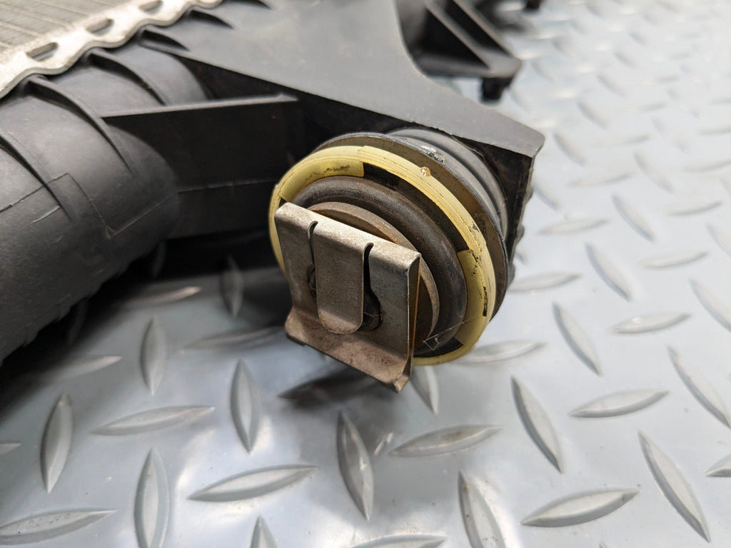 2004 - 2006 OEM PORSCHE CAYENNE V6 ENGINE MOTOR COOLANT COOLING RADIATOR