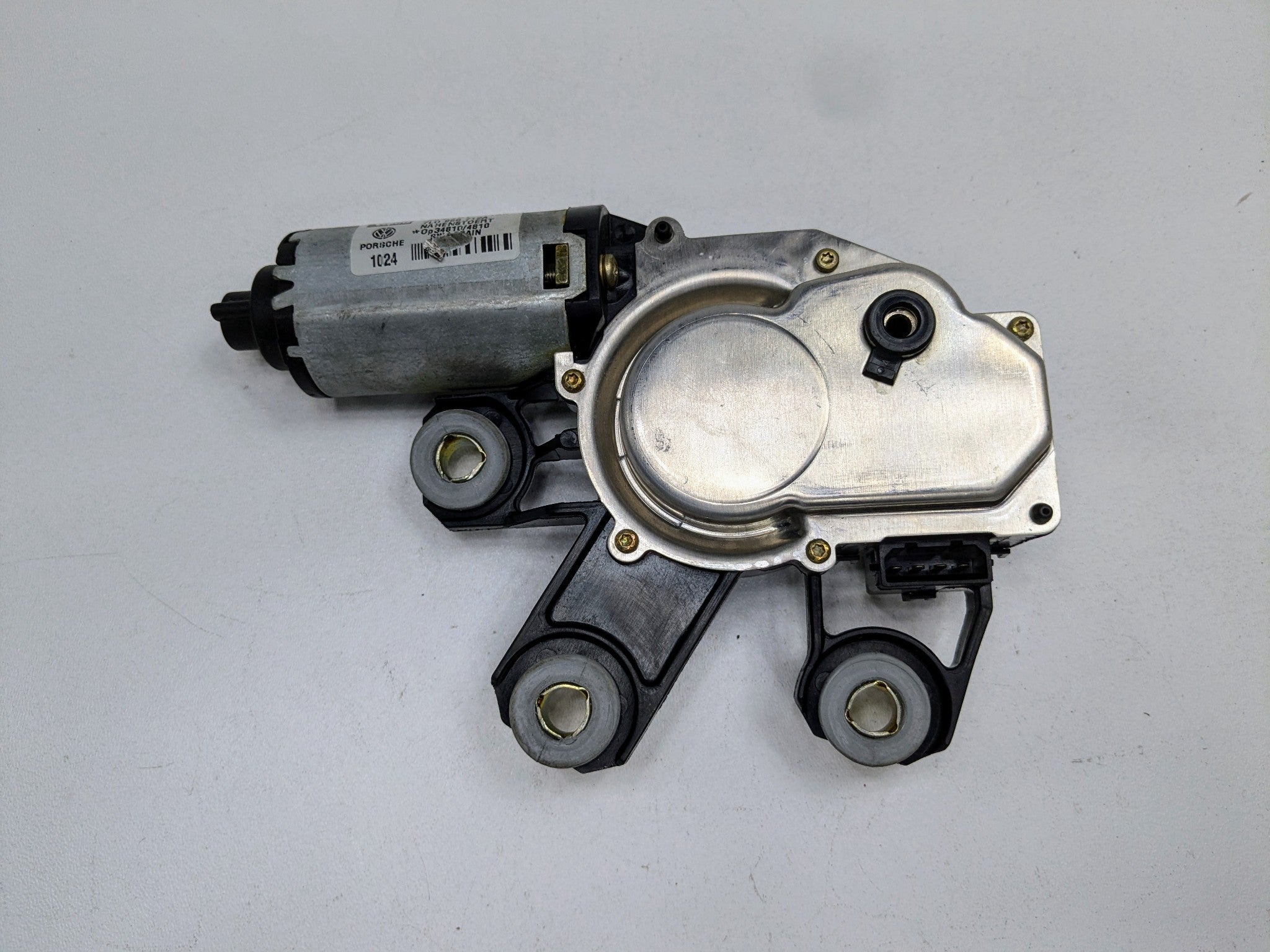 2004 - 2006 OEM PORSCHE CAYENNE V6 REAR GLASS WINDSHIELD WIPER MOTOR