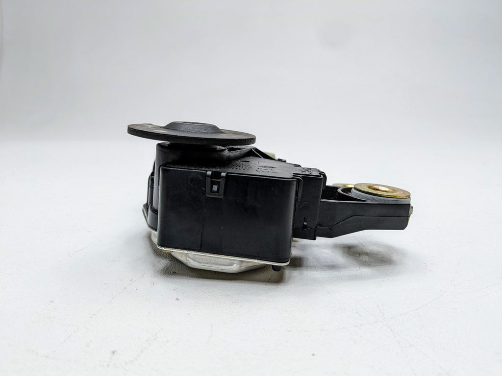 2004 - 2006 OEM PORSCHE CAYENNE V6 REAR GLASS WINDSHIELD WIPER MOTOR