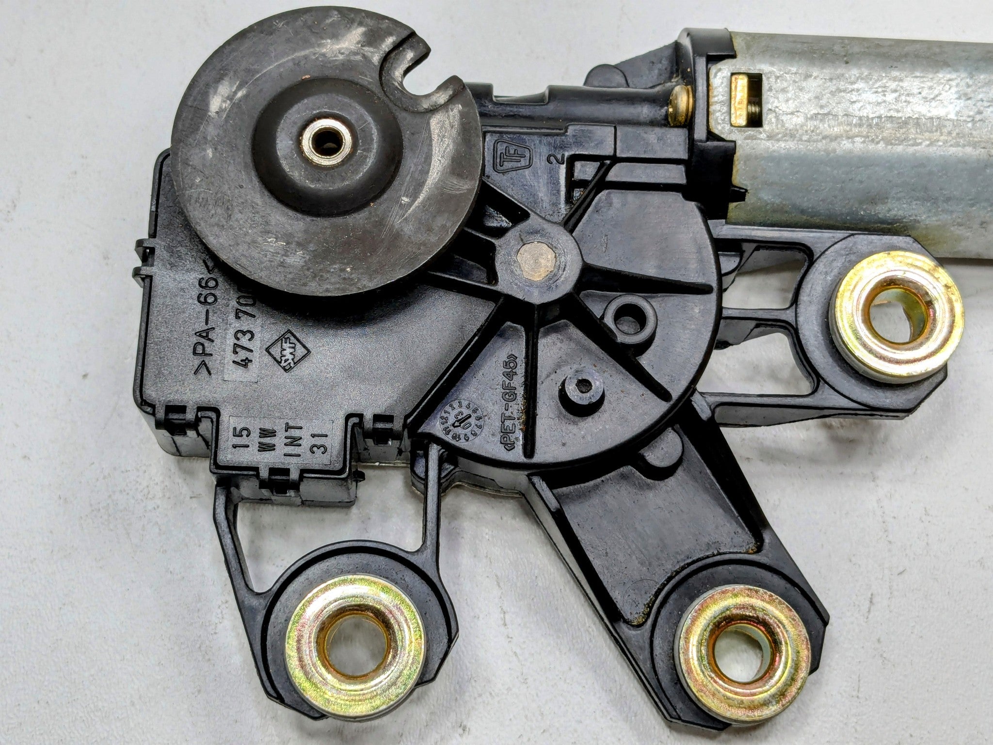 2004 - 2006 OEM PORSCHE CAYENNE V6 REAR GLASS WINDSHIELD WIPER MOTOR