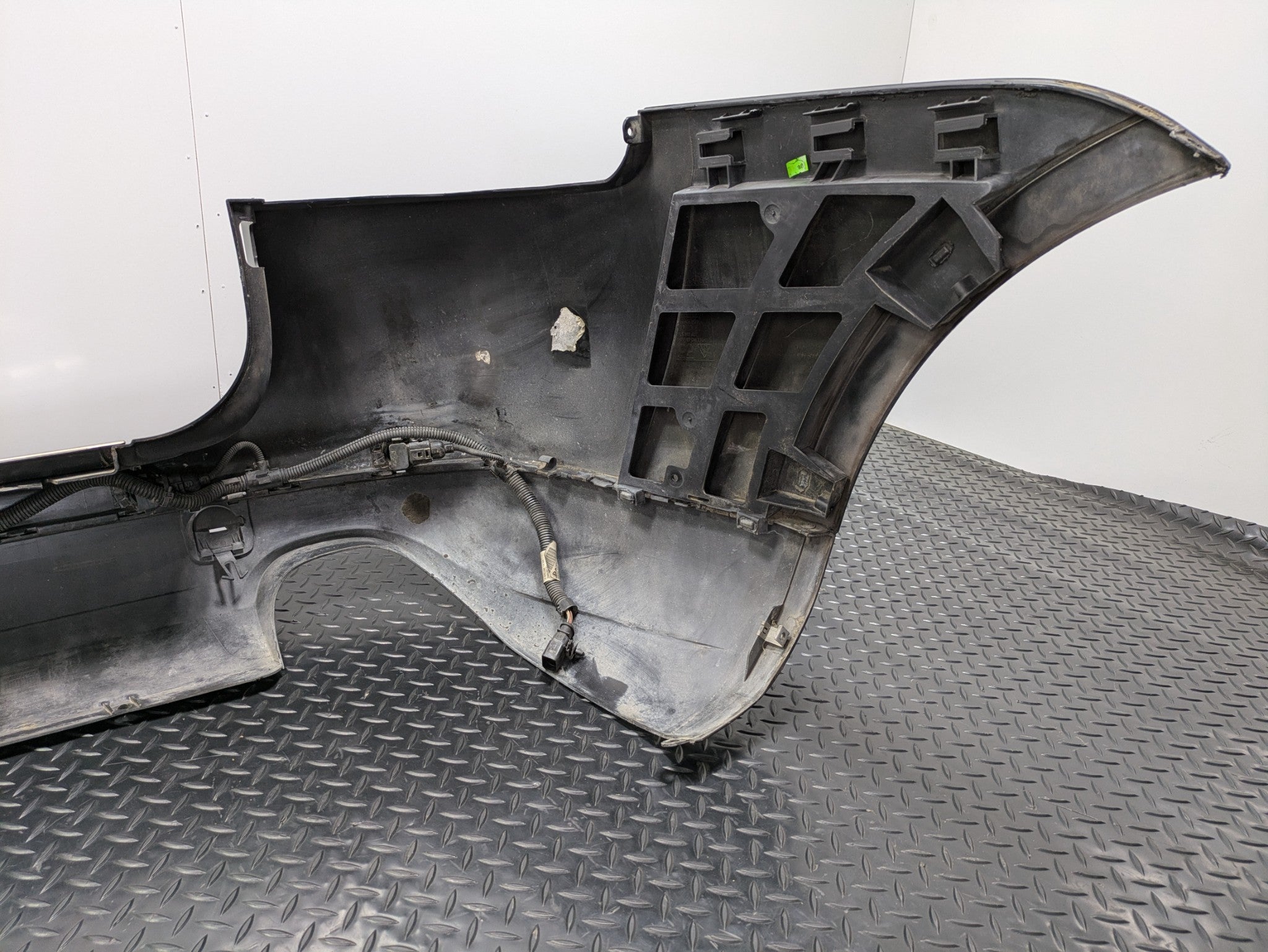 2004 - 2006 OEM PORSCHE CAYENNE V6 REAR BUMPER COVER PANEL ASSEMBLY BLACK
