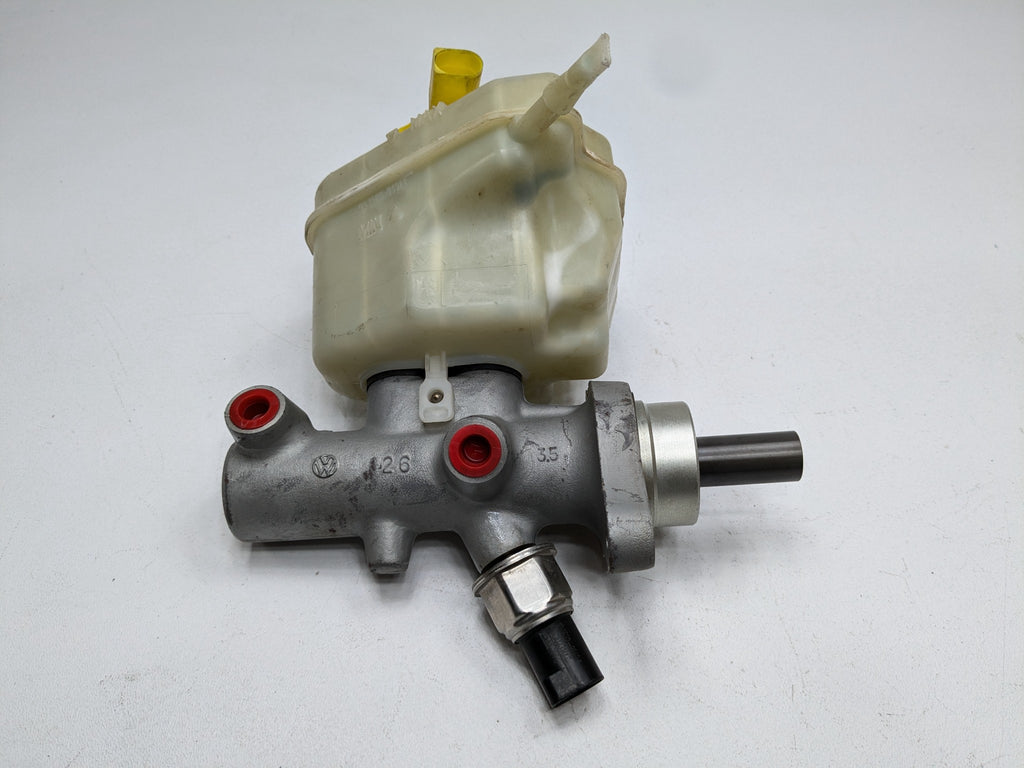 2004 - 2006 OEM PORSCHE CAYENNE V6 BRAKE MASTER CYLINDER RESERVOIR ASSEMBLY