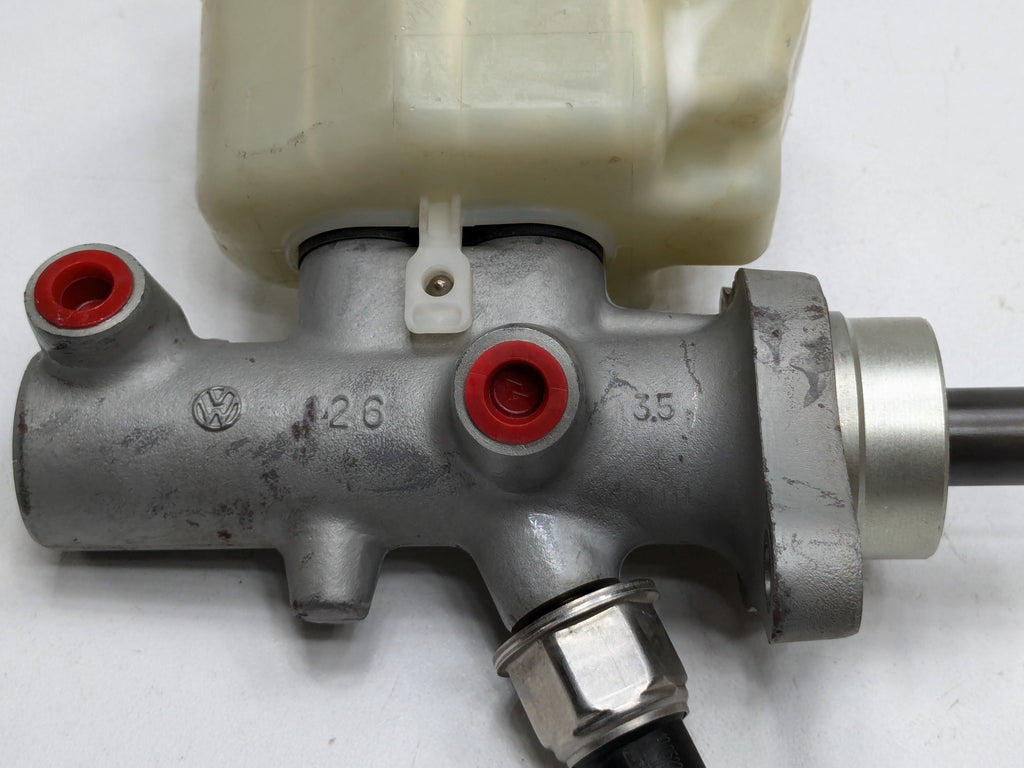 2004 - 2006 OEM PORSCHE CAYENNE V6 BRAKE MASTER CYLINDER RESERVOIR ASSEMBLY