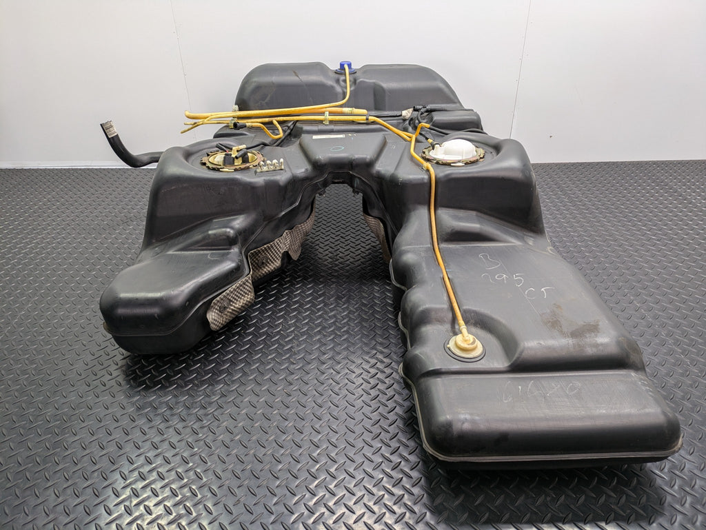 2004 - 2006 OEM PORSCHE CAYENNE V6 FUEL GAS TANK RESERVOIR ASSEMBLY