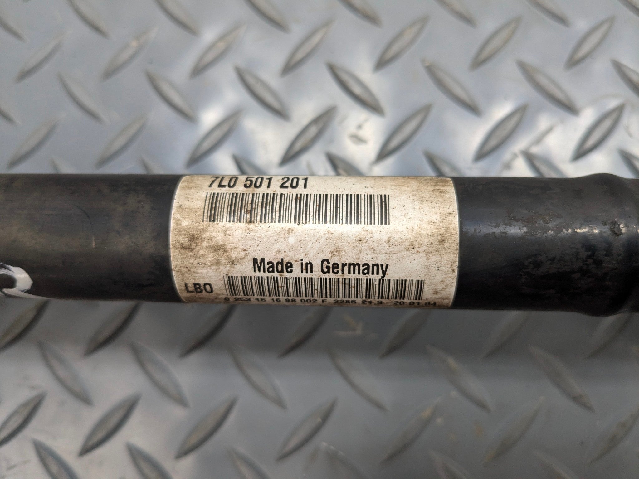 2004 - 2006 OEM PORSCHE CAYENNE V6 REAR RIGHT SIDE CV AXLE JOINT SHAFT ASSEMBLY