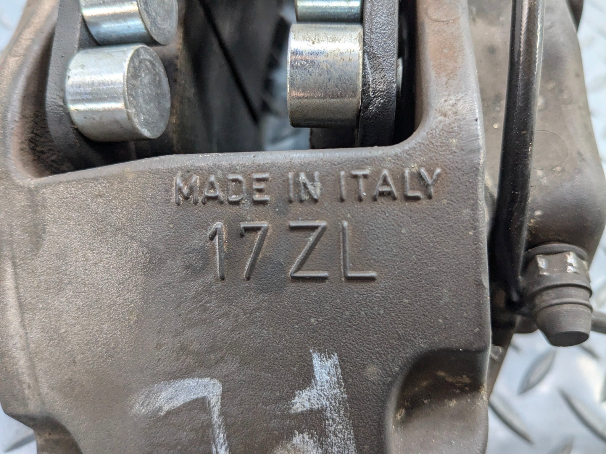 2004 - 2006 OEM PORSCHE CAYENNE V6 FRONT LEFT DRIVER SIDE BRAKE CALIPER