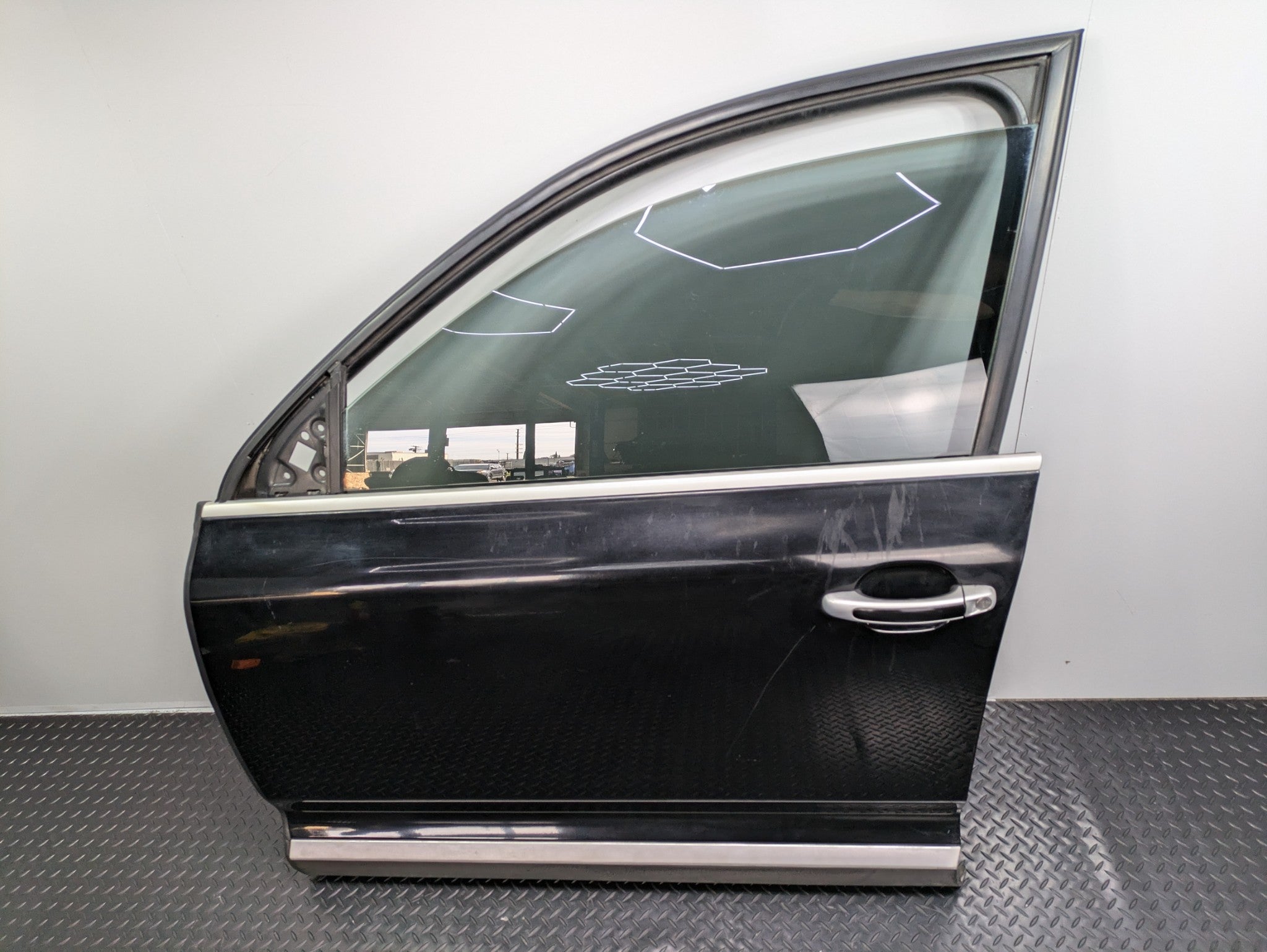 2004 - 2006 OEM PORSCHE CAYENNE V6 FRONT LEFT DRIVER SIDE DOOR SHELL PANEL