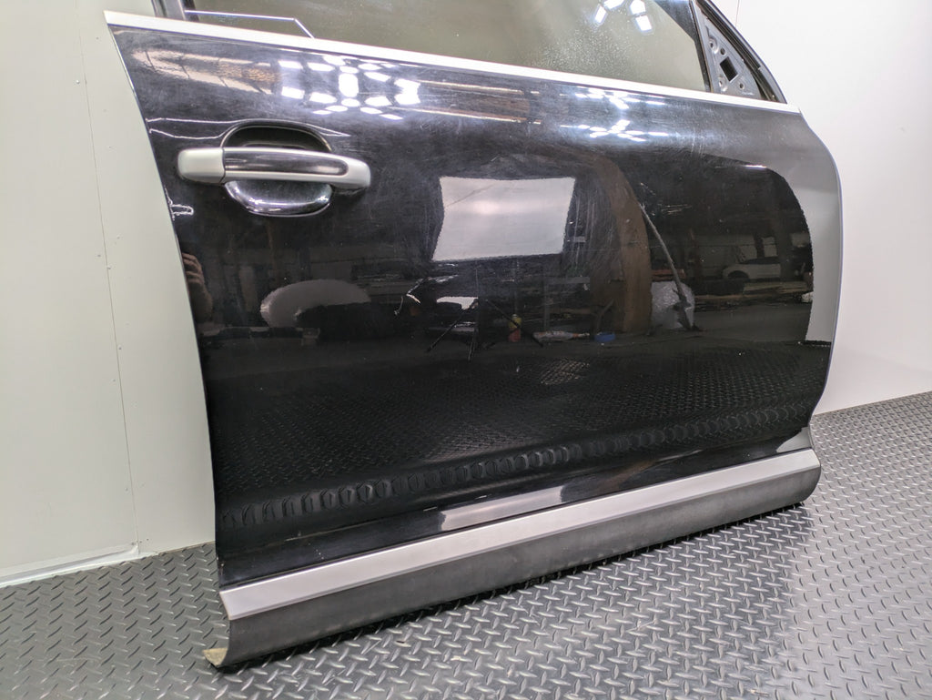 2004 - 2006 OEM PORSCHE CAYENNE V6 FRONT RIGHT PASSENGER SIDE DOOR SHELL PANEL