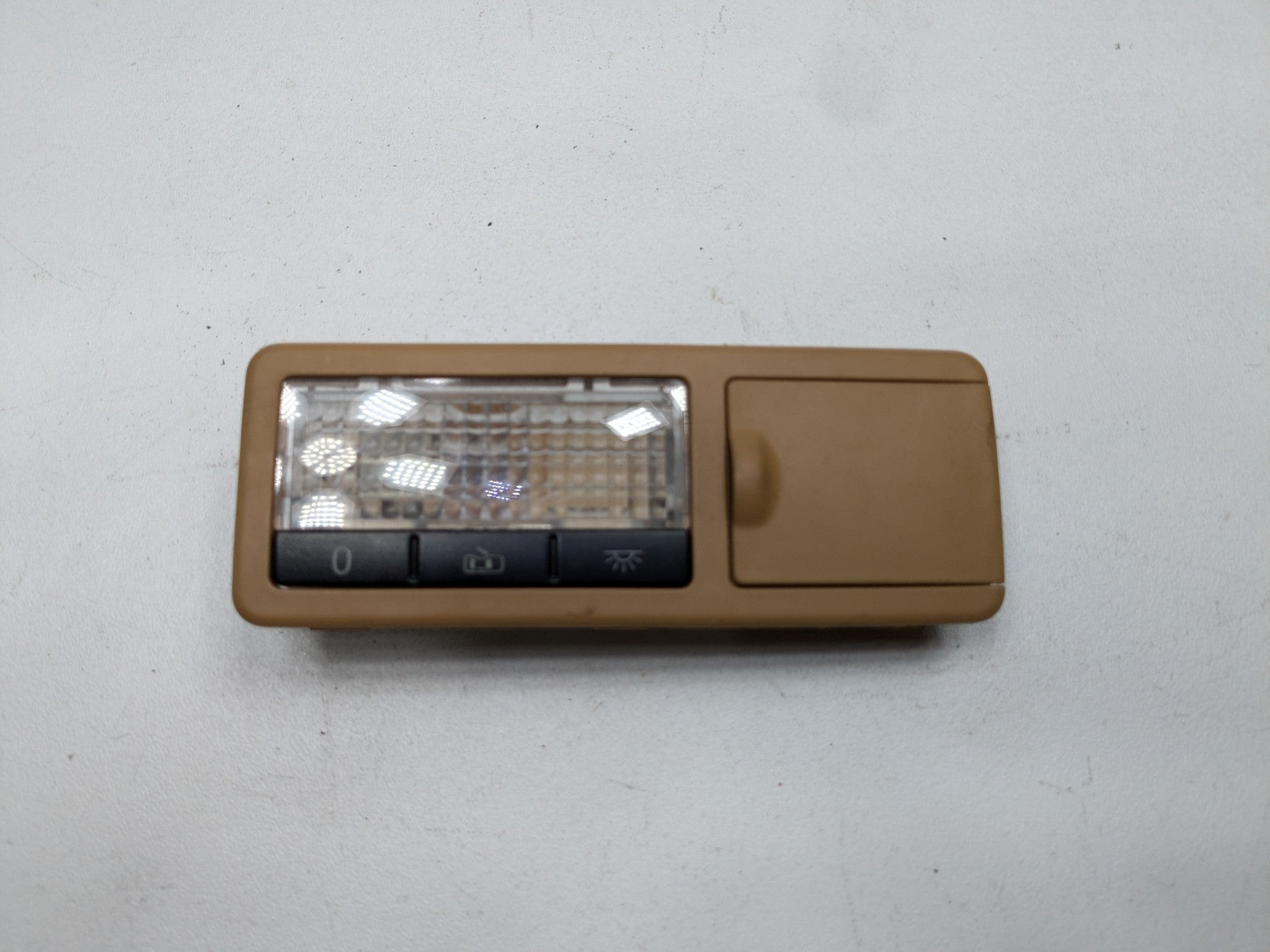 2004 - 2006 OEM PORSCHE CAYENNE V6 REAR LEFT UPPER OVERHEAD ROOF INTERIOR LIGHT