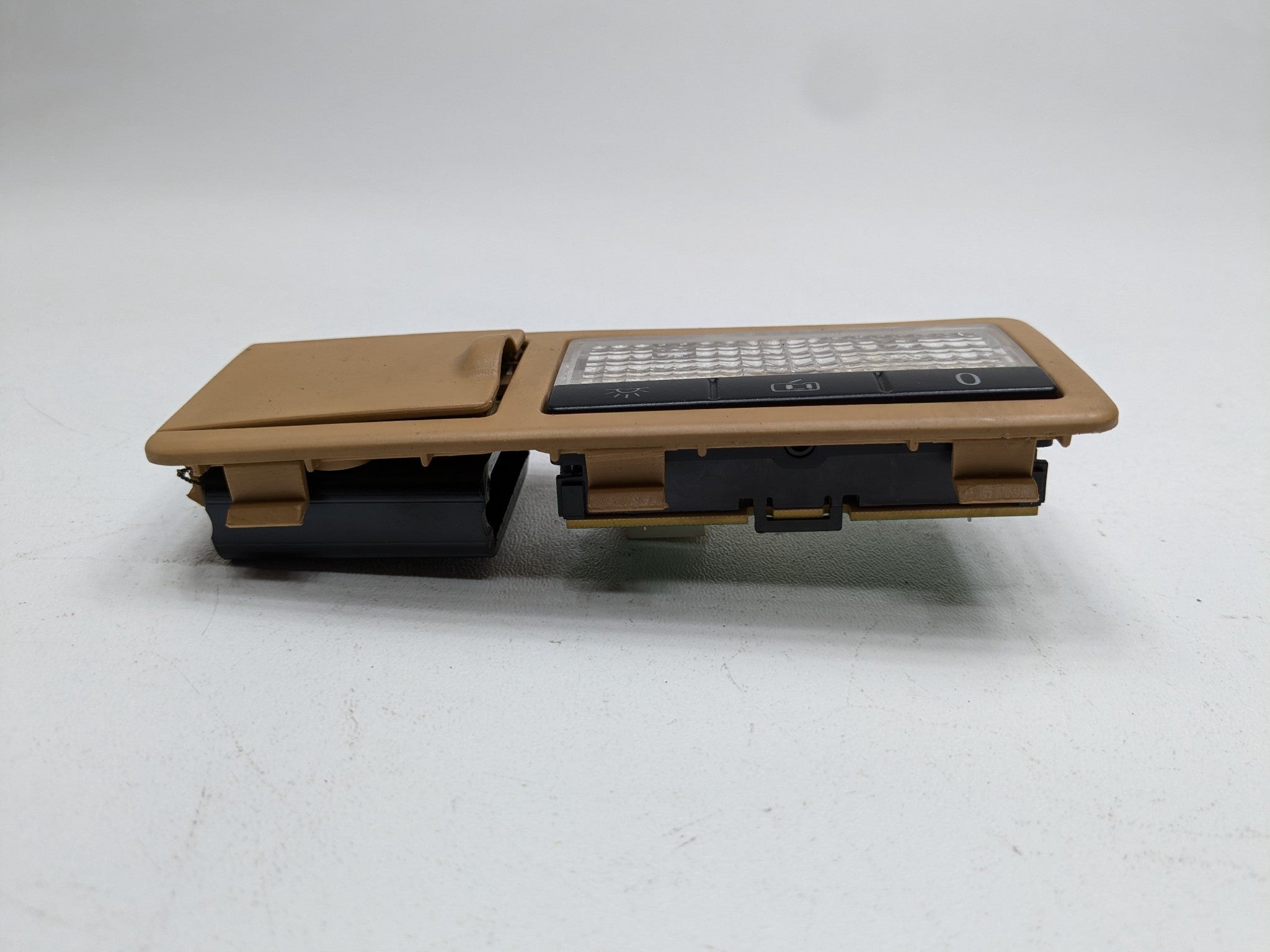 2004 - 2006 OEM PORSCHE CAYENNE V6 REAR RIGHT UPPER OVERHEAD ROOF INTERIOR LIGHT