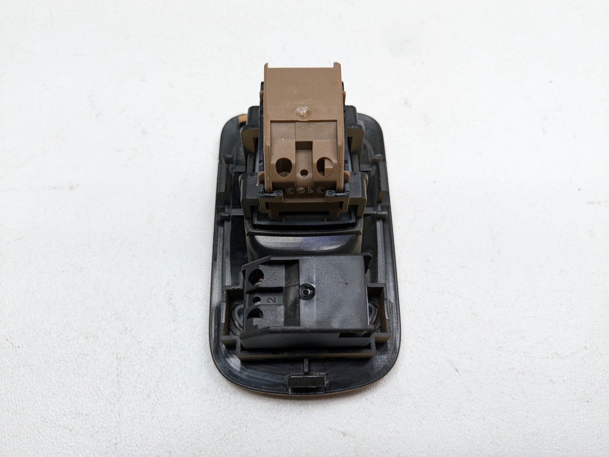 2004 - 2006 OEM PORSCHE CAYENNE V6 REAR RIGHT SIDE DOOR WINDOW REGULATOR SWITCH