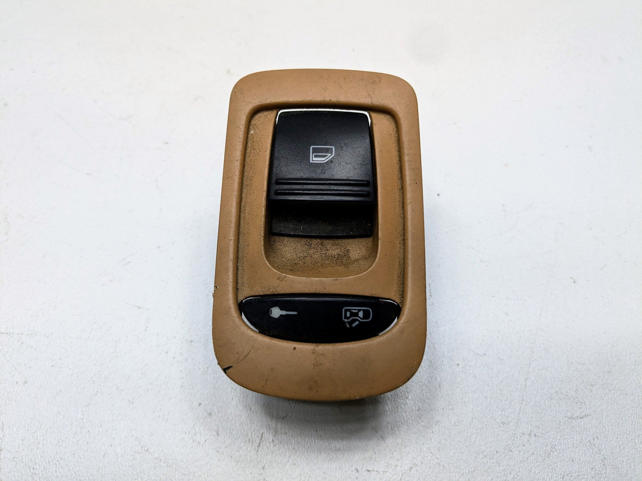 2004 - 2006 OEM PORSCHE CAYENNE V6 REAR LEFT SIDE DOOR WINDOW REGULATOR SWITCH
