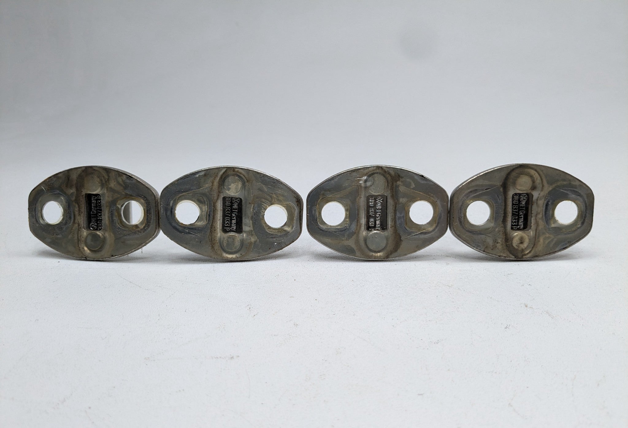 04 - 06 OEM PORSCHE CAYENNE V6 FRONT AND REAR DOOR LOCK LATCH STRIKERS SET OF 4