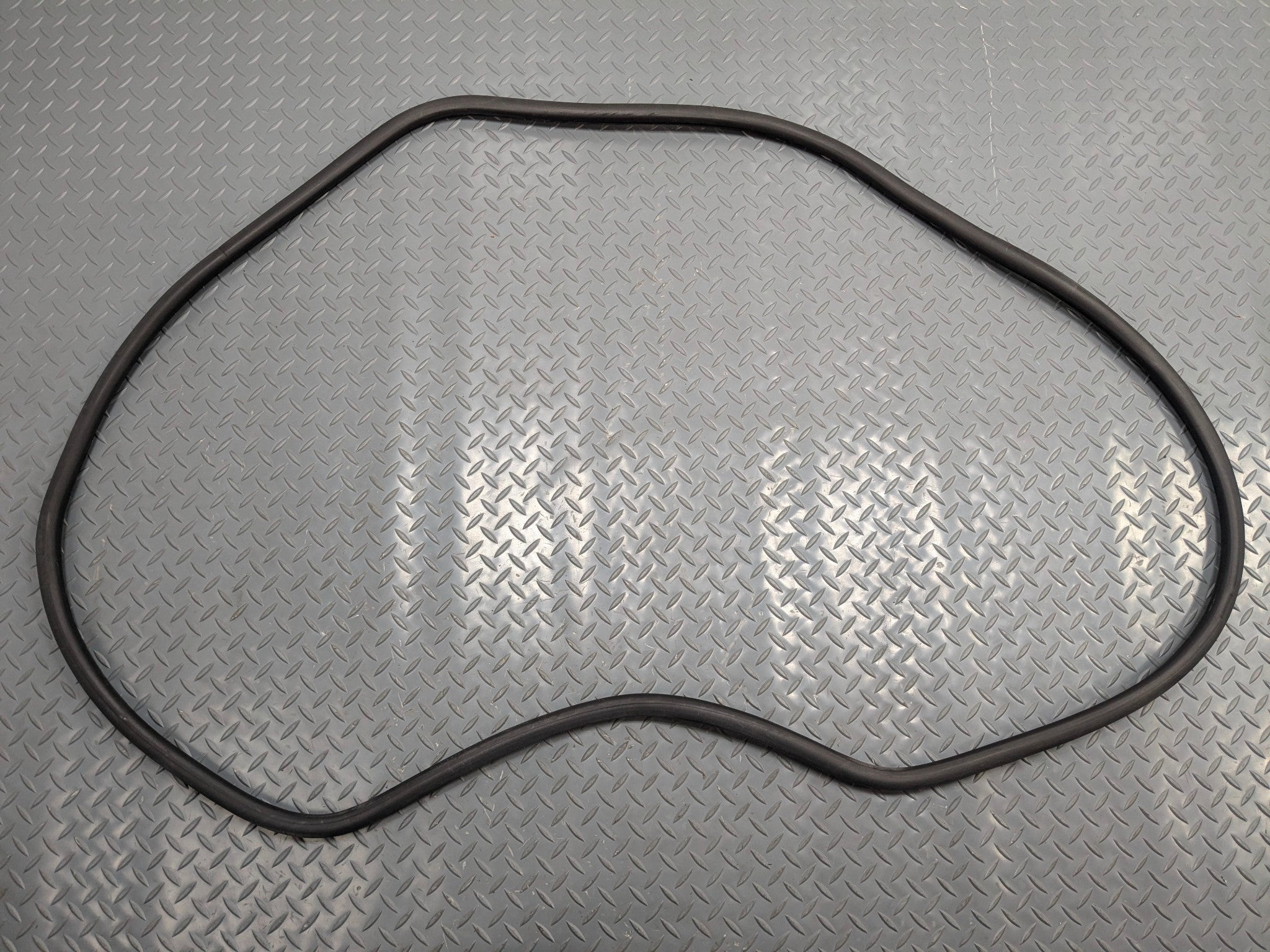 2004 - 2006 OEM PORSCHE CAYENNE V6 REAR RIGHT SIDE DOOR SEAL WEATHERSTRIP RUBBER