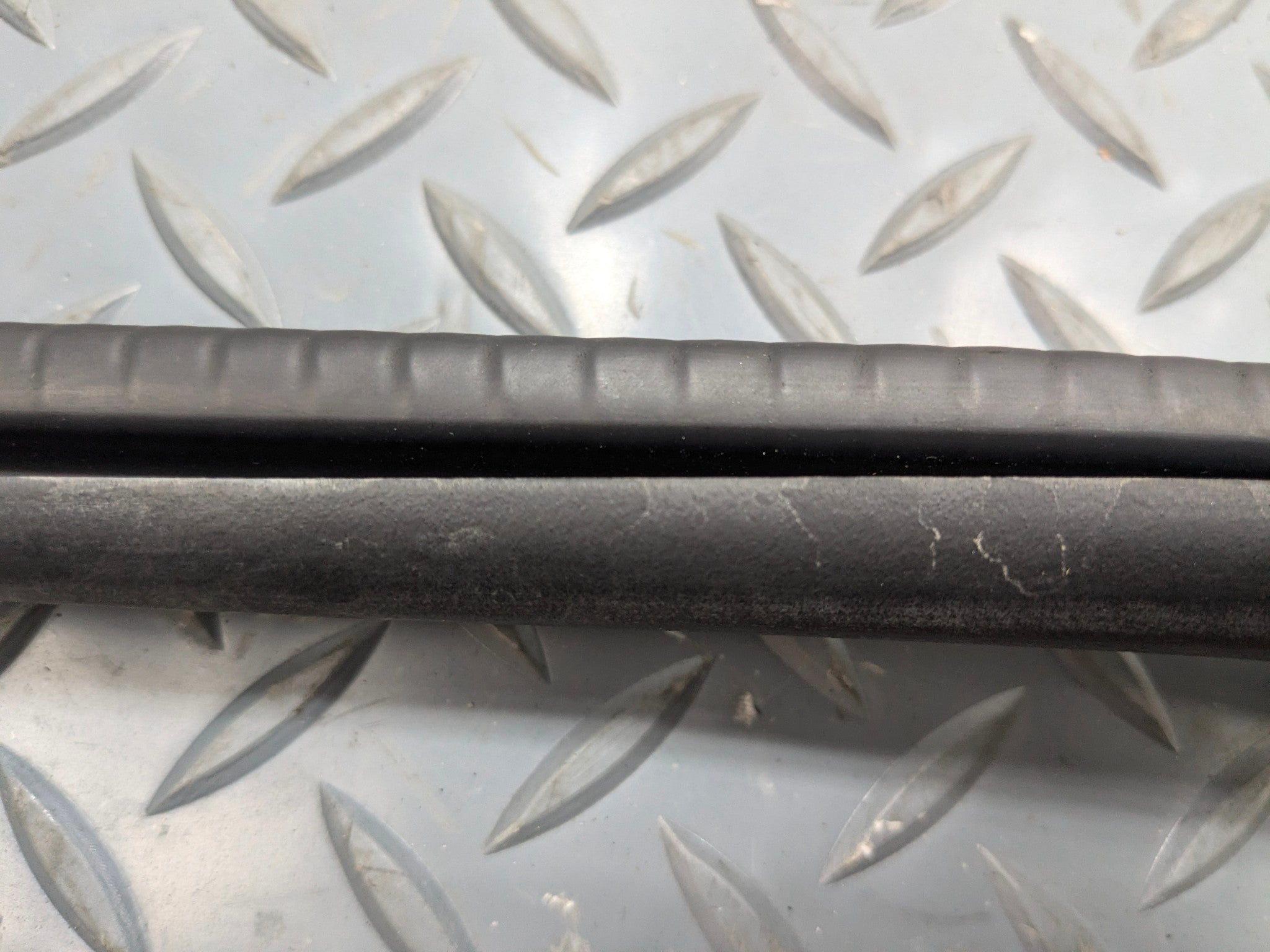 2004 - 2006 OEM PORSCHE CAYENNE V6 REAR RIGHT SIDE DOOR SEAL WEATHERSTRIP RUBBER