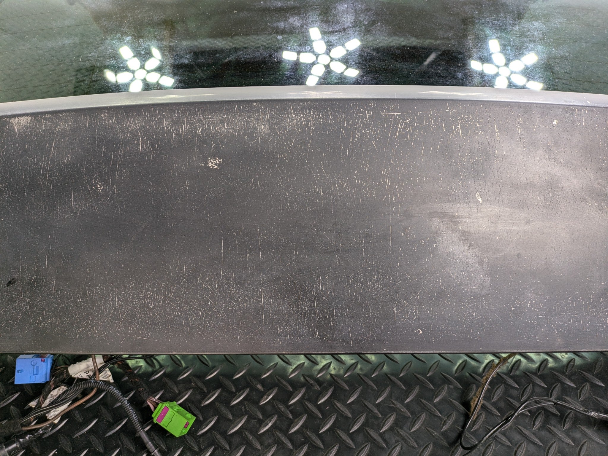 04 - 06 OEM PORSCHE CAYENNE V6 REAR TRUNK TAILGATE HATCH SHELL PANEL ASSEMBLY