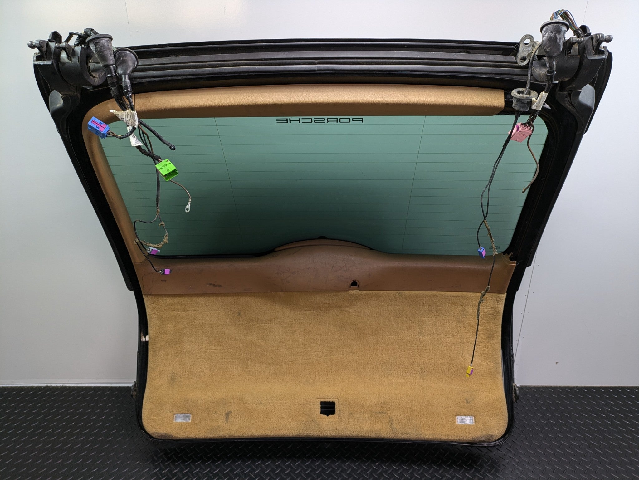 04 - 06 OEM PORSCHE CAYENNE V6 REAR TRUNK TAILGATE HATCH SHELL PANEL ASSEMBLY