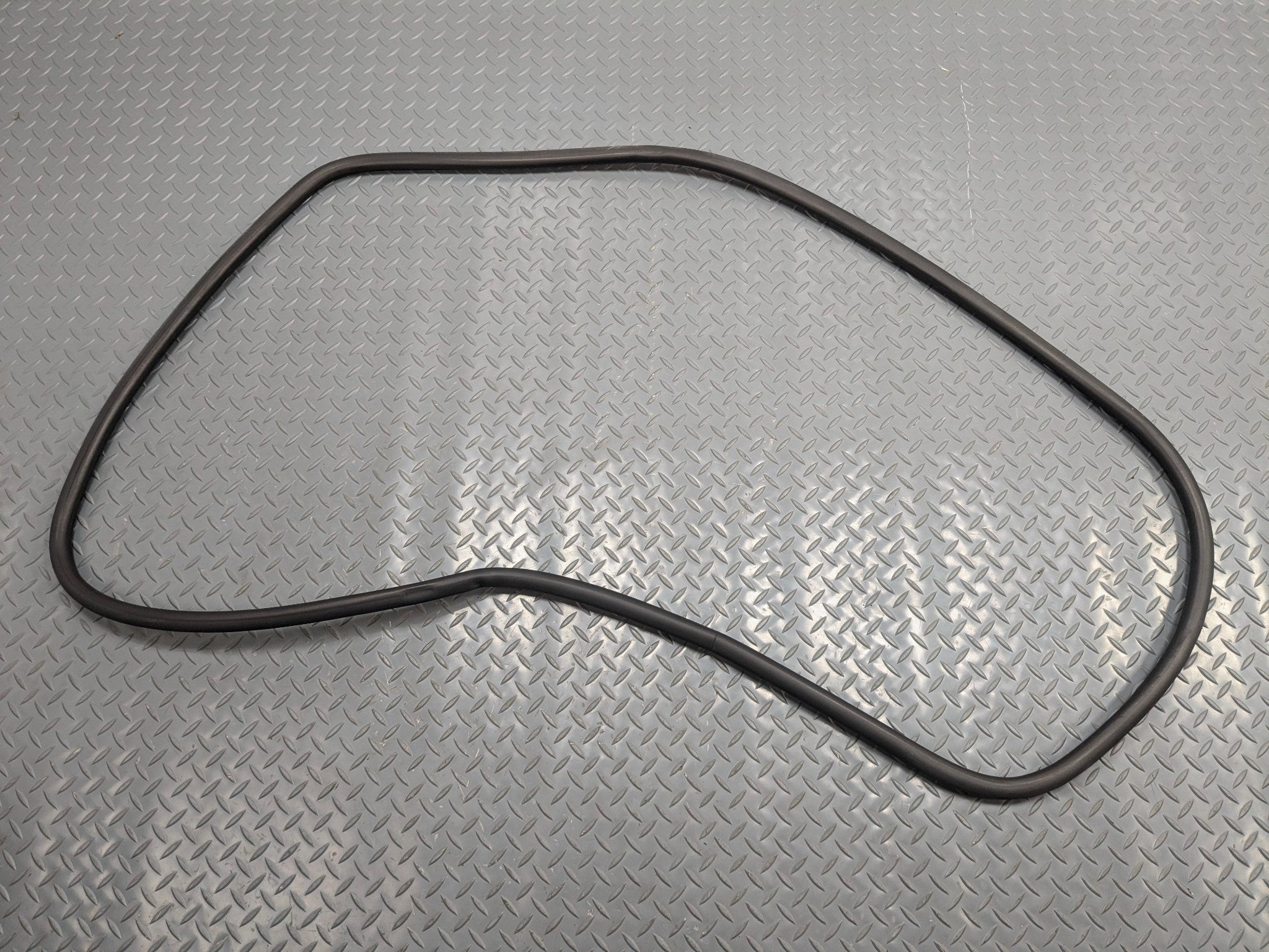 2004 - 2006 OEM PORSCHE CAYENNE V6 REAR LEFT SIDE DOOR SEAL WEATHERSTRIP RUBBER
