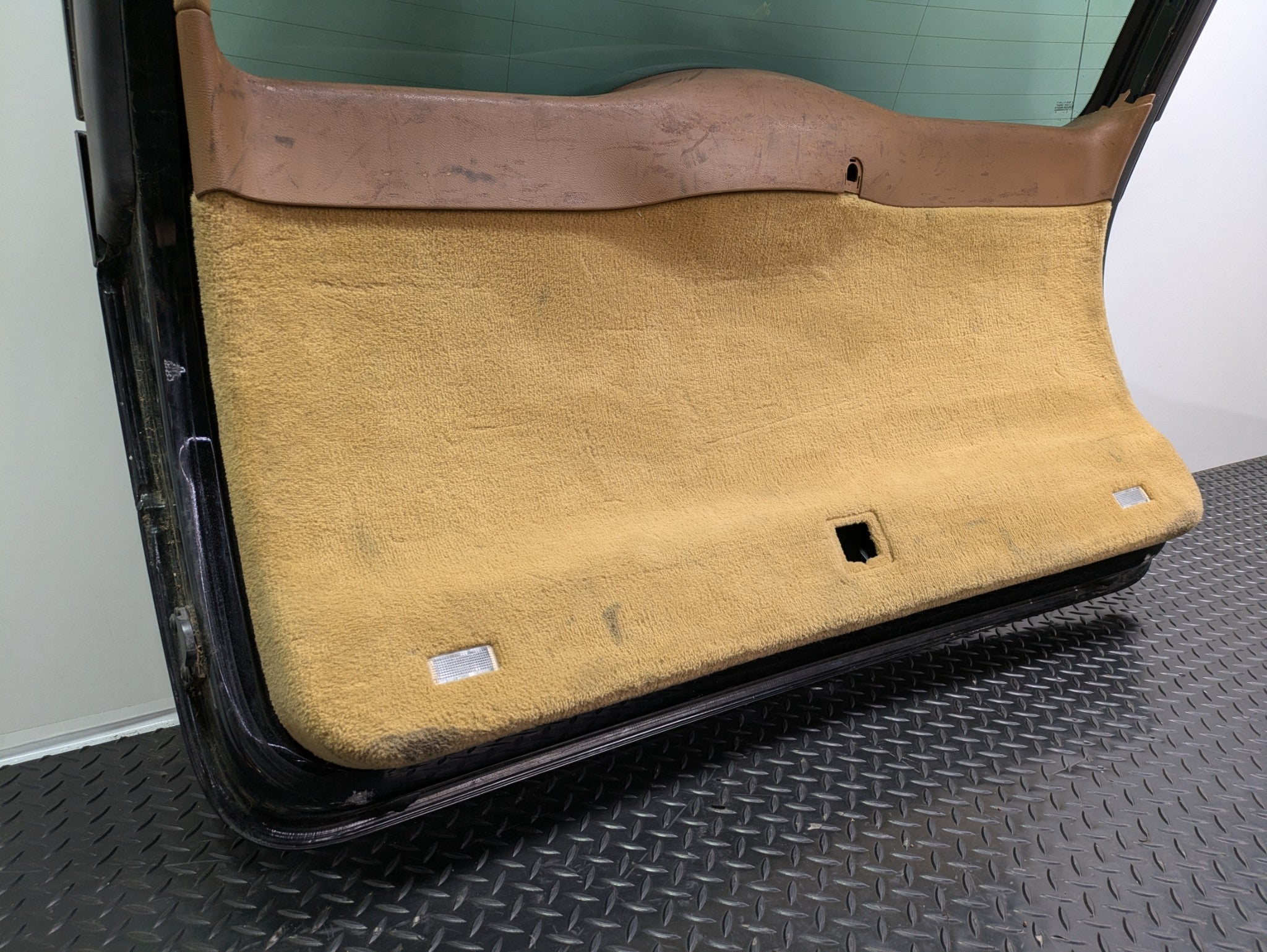 04 - 06 OEM PORSCHE CAYENNE V6 REAR TRUNK TAILGATE HATCH SHELL PANEL ASSEMBLY