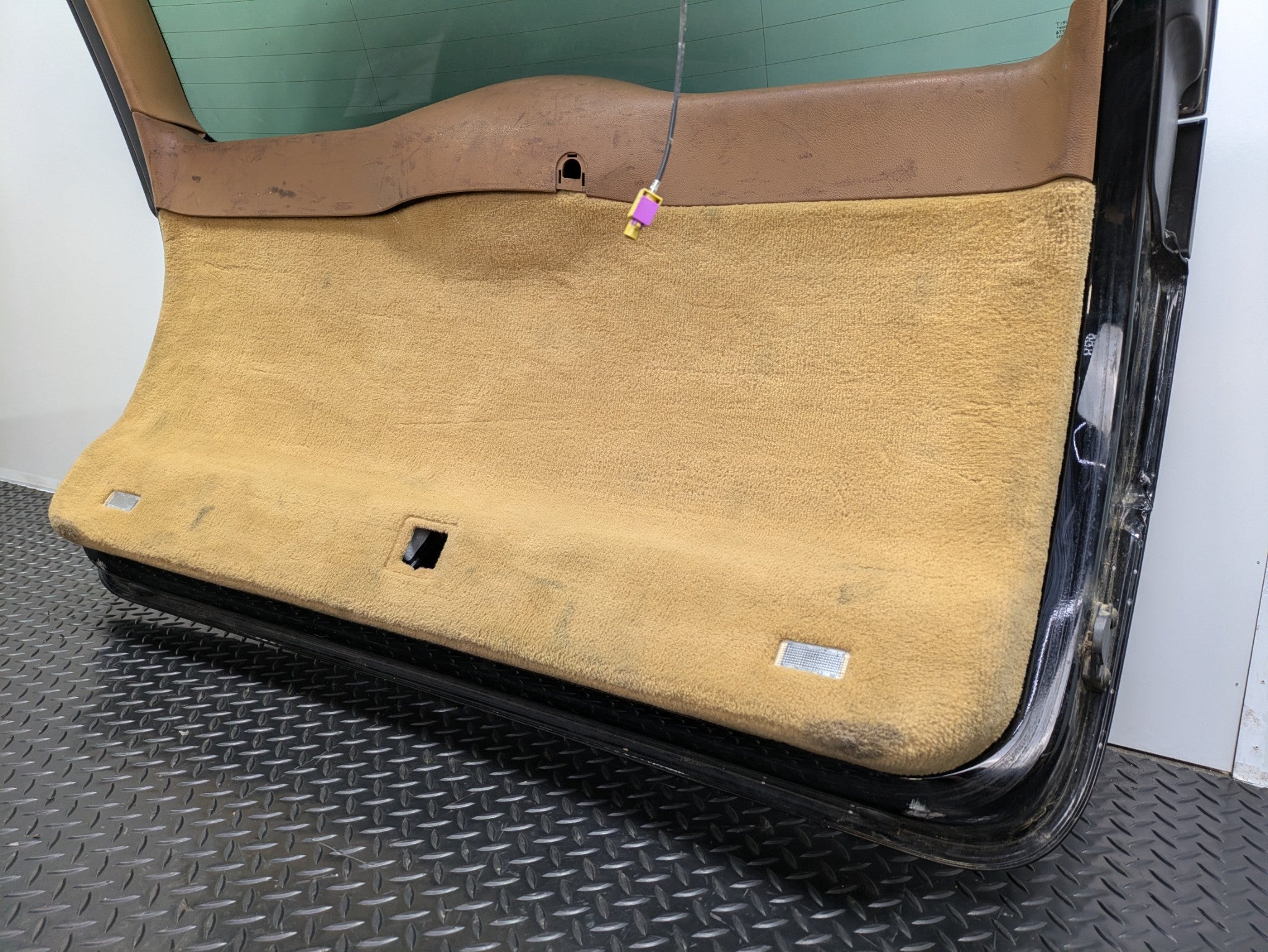 04 - 06 OEM PORSCHE CAYENNE V6 REAR TRUNK TAILGATE HATCH SHELL PANEL ASSEMBLY