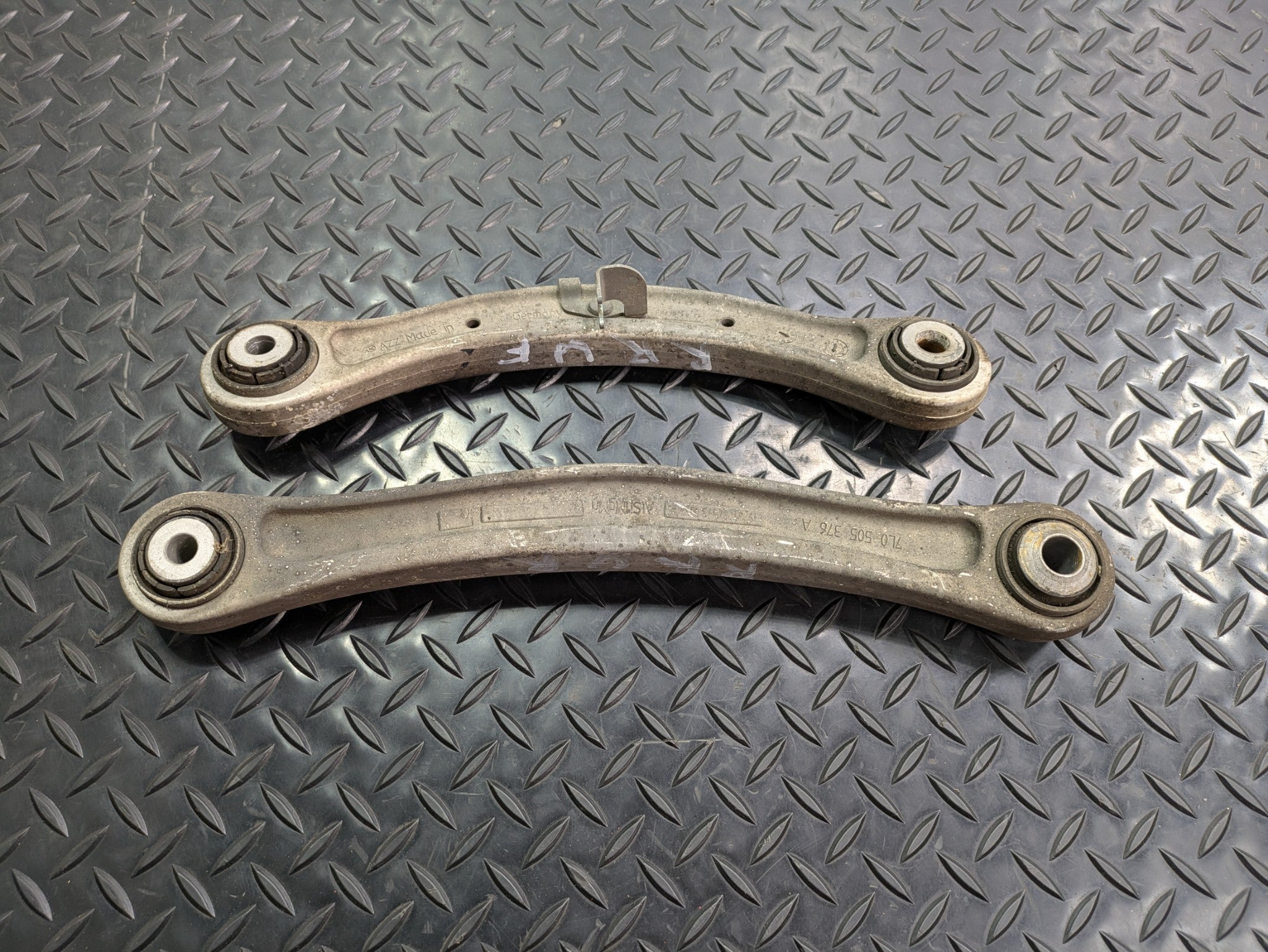 2004 - 2006 OEM PORSCHE CAYENNE V6 REAR LEFT DRIVER  UPPER REARWARD CONTROL ARM