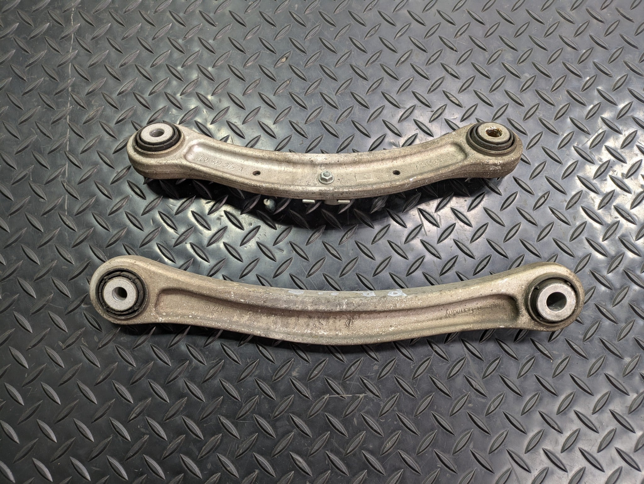 2004 - 2006 OEM PORSCHE CAYENNE V6 REAR LEFT DRIVER  UPPER REARWARD CONTROL ARM