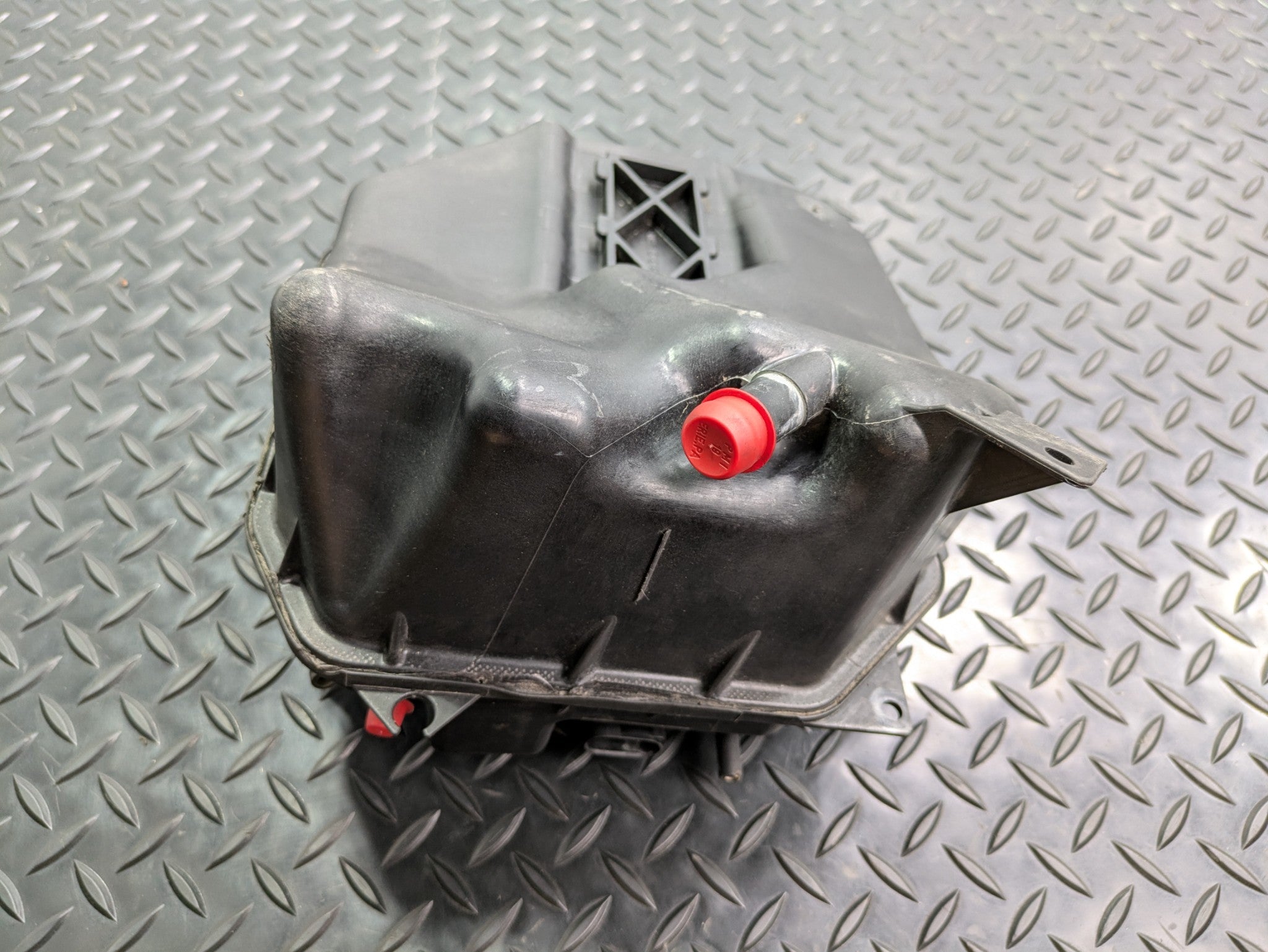 04 - 06 OEM PORSCHE CAYENNE V6 COOLANT OVERFLOW RESERVOIR RECOVERY TANK BOTTLE