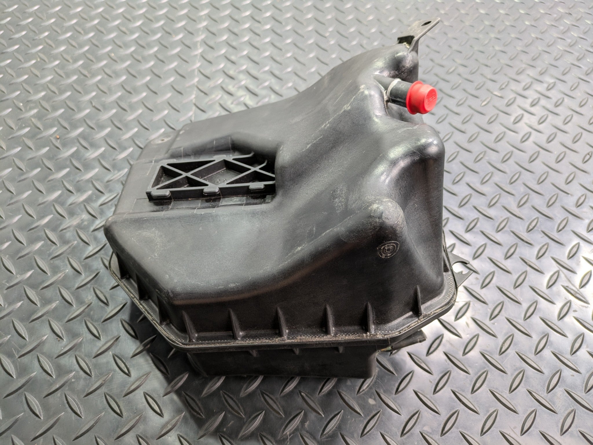 04 - 06 OEM PORSCHE CAYENNE V6 COOLANT OVERFLOW RESERVOIR RECOVERY TANK BOTTLE