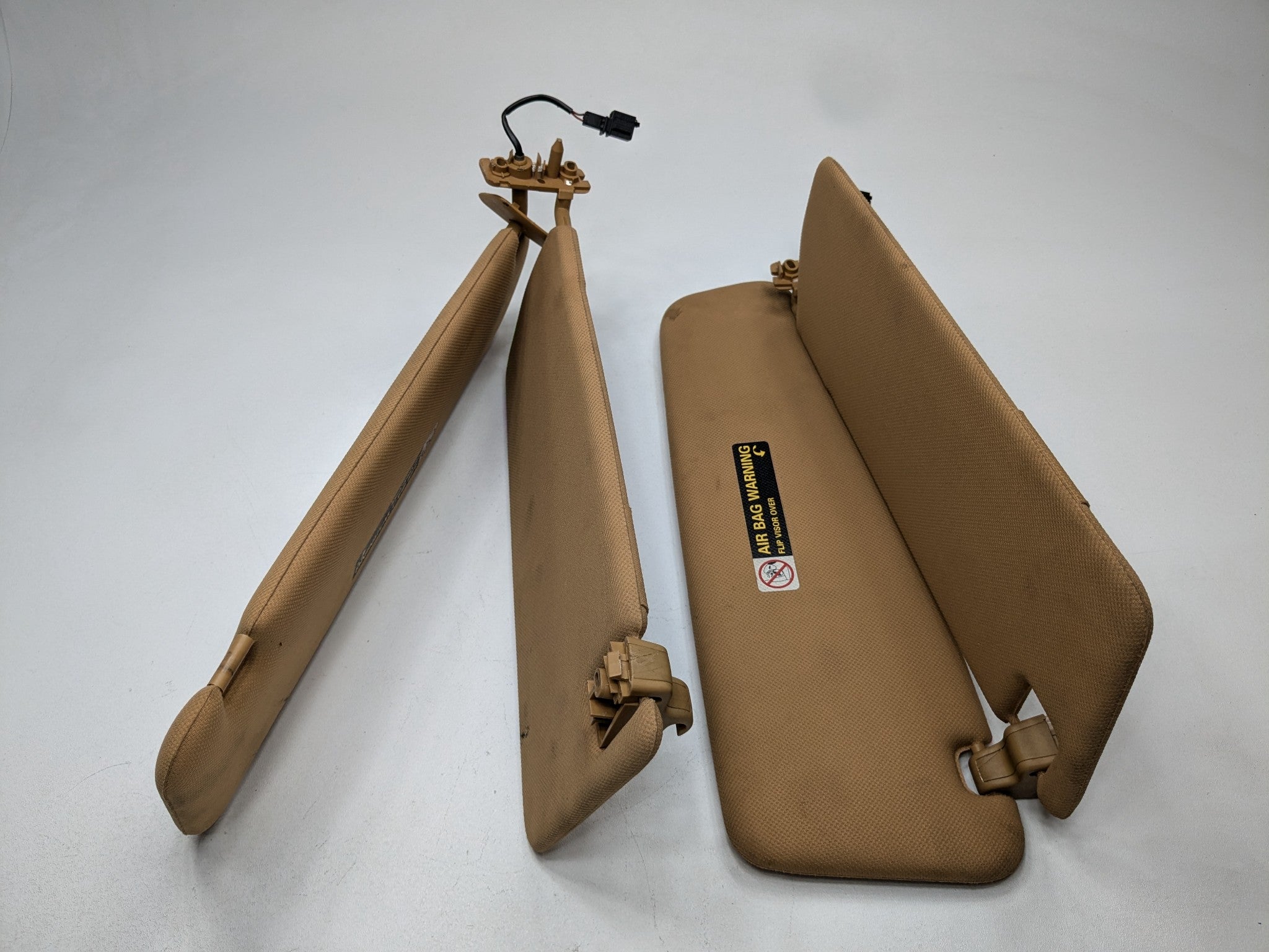 04 - 06 OEM PORSCHE CAYENNE V6 FRONT LEFT AND RIGHT INTERIOR ROOF SUN VISOR SET