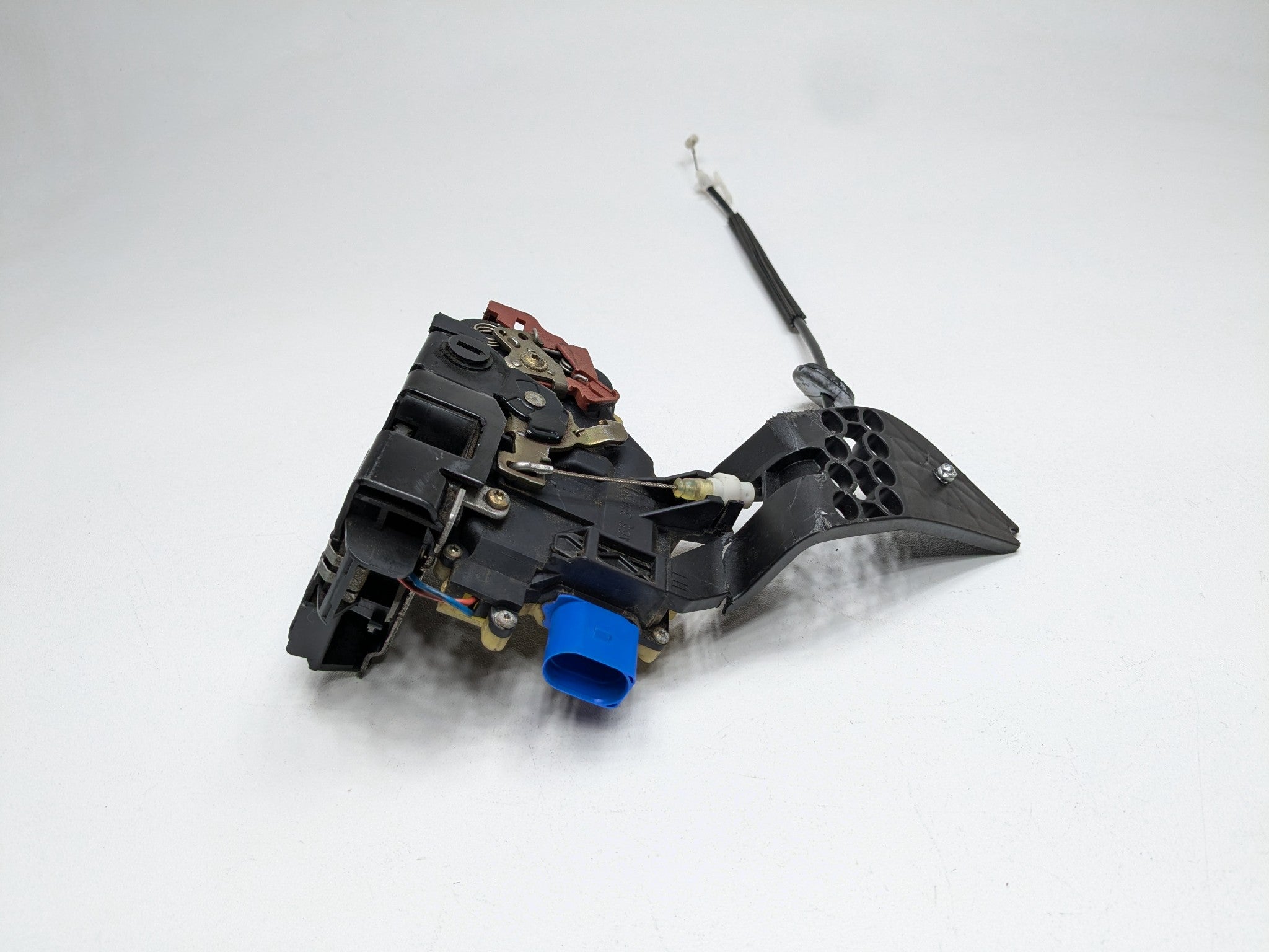 04 - 06 OEM PORSCHE CAYENNE V6 REAR LEFT DRIVER SIDE DOOR LOCK LATCH ACTUATOR