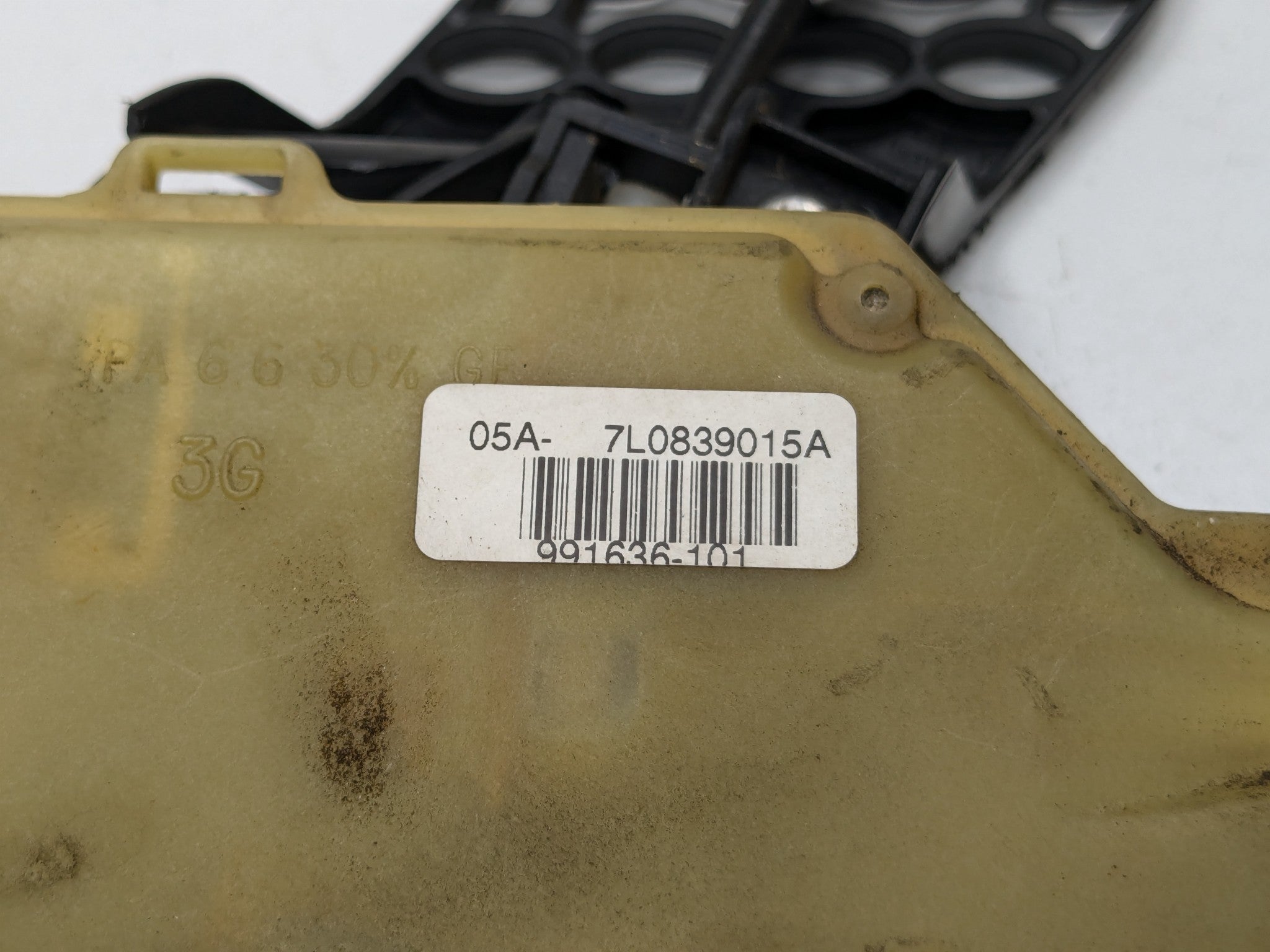 04 - 06 OEM PORSCHE CAYENNE V6 REAR LEFT DRIVER SIDE DOOR LOCK LATCH ACTUATOR
