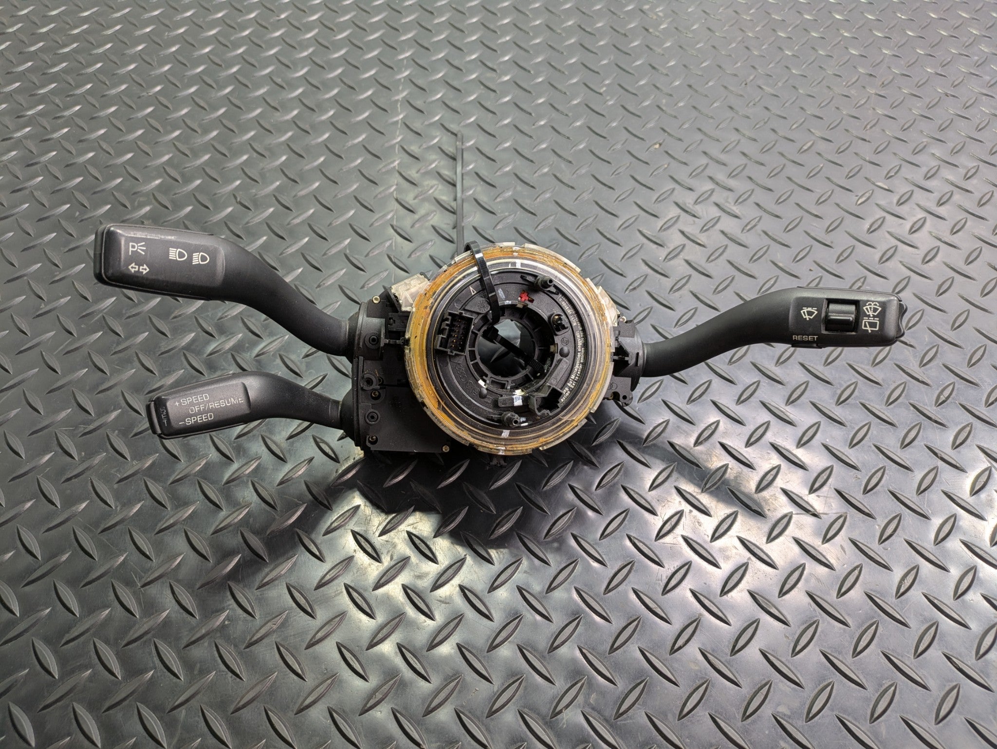 04 - 06 OEM PORSCHE CAYENNE V6 STEERING WHEEL COMBINATION SWITCH W/ CLOCK SPRING