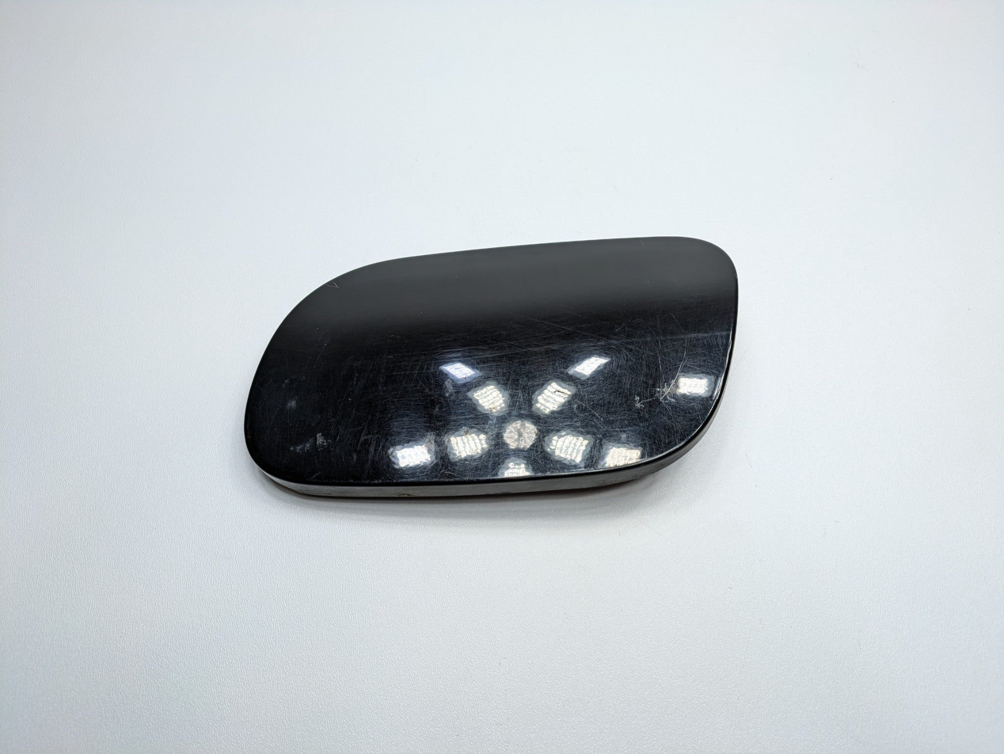 2004 - 2006 OEM PORSCHE CAYENNE V6 REAR FUEL GAS TANK FILLER FLAP DOOR LID COVER