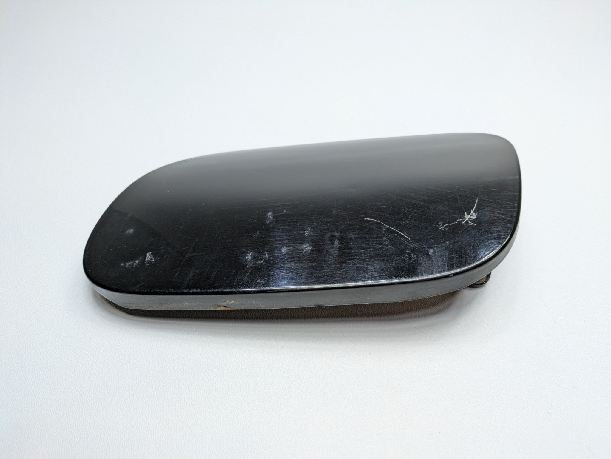 2004 - 2006 OEM PORSCHE CAYENNE V6 REAR FUEL GAS TANK FILLER FLAP DOOR LID COVER