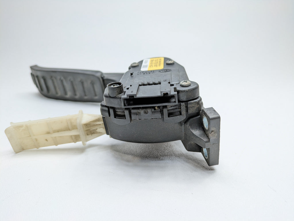 2004 - 2006 OEM PORSCHE CAYENNE V6 GAS PEDAL ACCELERATOR THROTTLE SENSOR