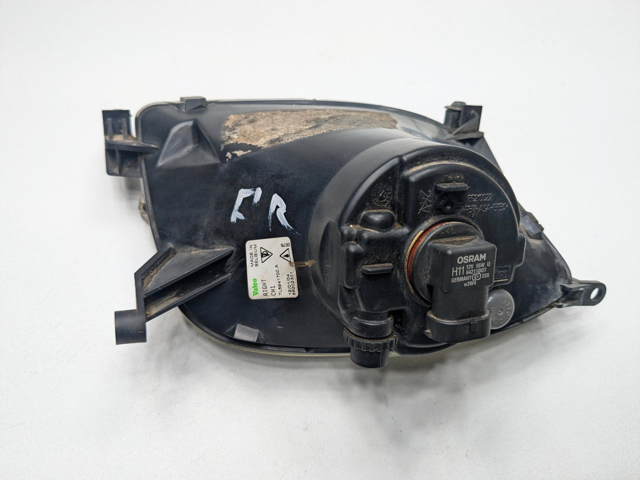 2004 - 2006 OEM PORSCHE CAYENNE V6 FRONT RIGHT PASSENGER SIDE FOG LIGHT ASSEMBLY