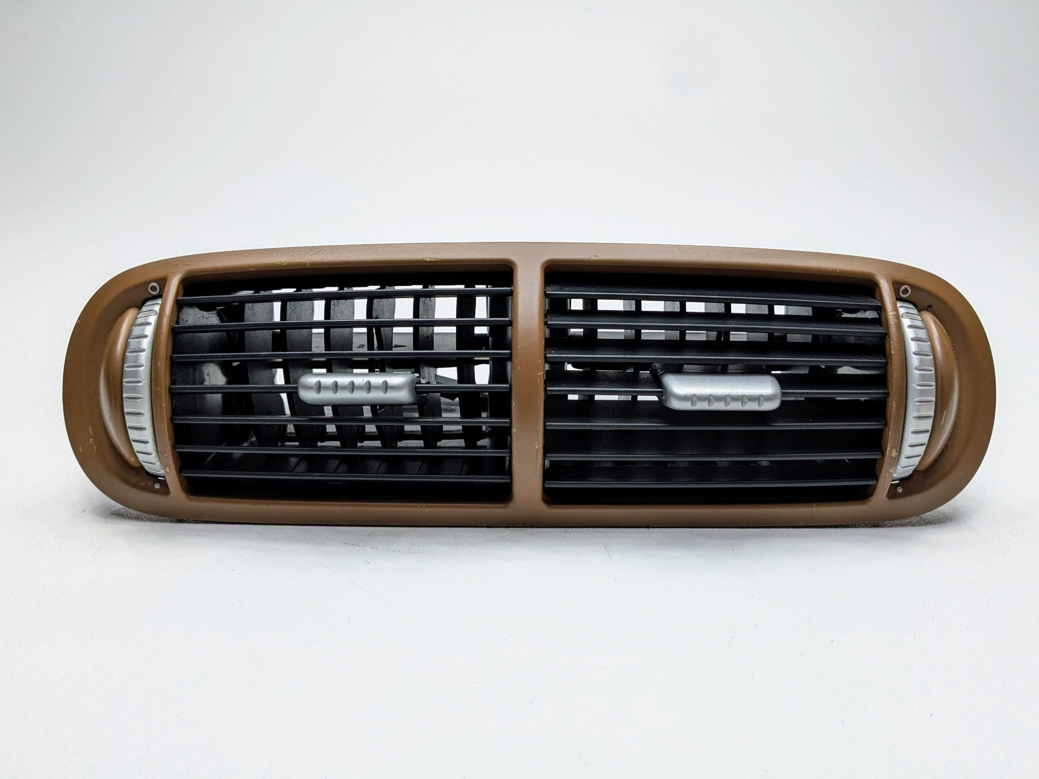 2004 - 2006 OEM PORSCHE CAYENNE V6 FRONT CENTER DASHBOARD AIR VENT GRILLE PANEL